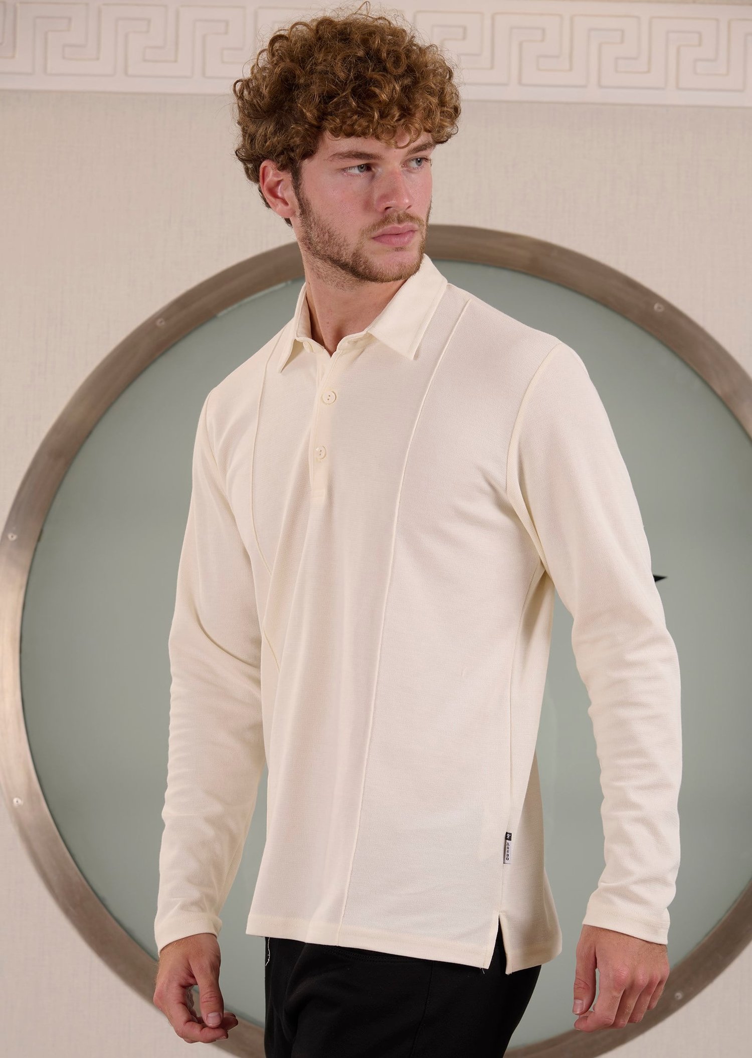 Kırık Beyaz Polo Yaka Nervürlü Örme Sweatshirt