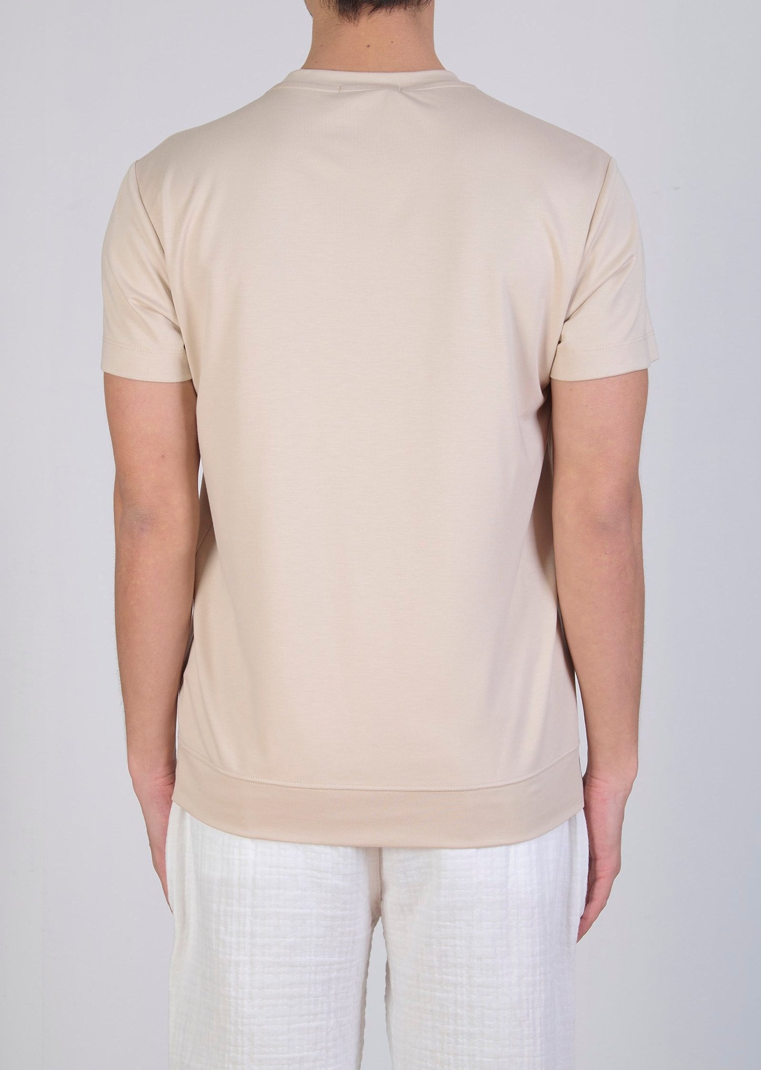 Krem Metal İnterlok Logo Detaylı Bisiklet Yaka T-Shirt