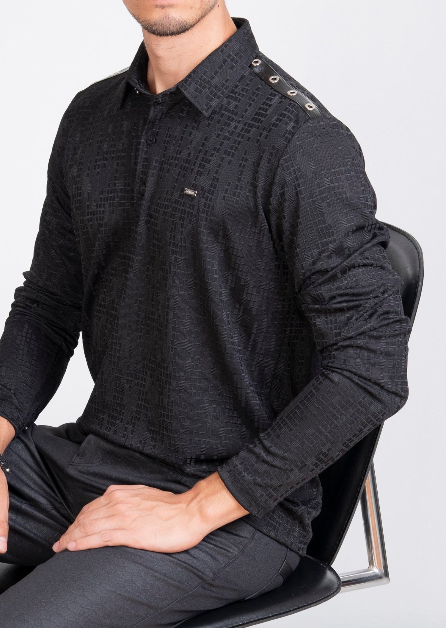 Kuş Gözü Detaylı Polo Yaka Siyah Sweatshirt