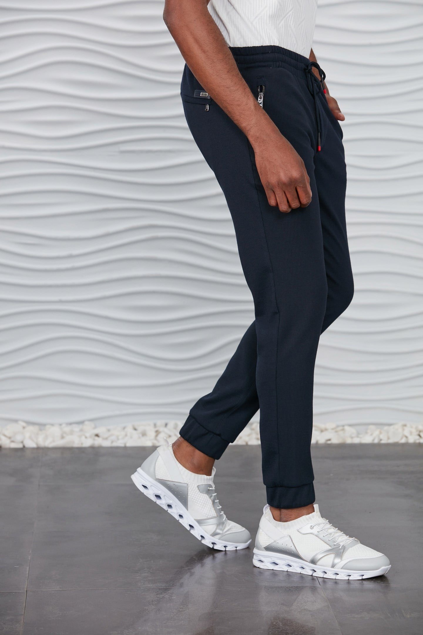 Lacivert Fitilli Cebi Fermuarlı Jogger Pantolon