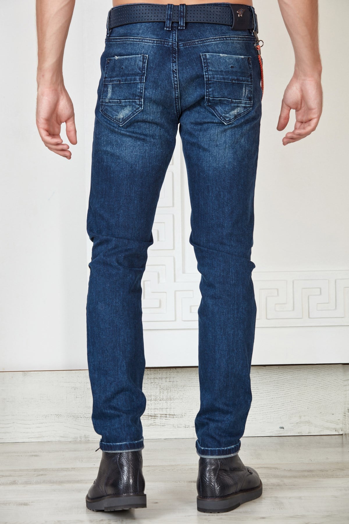Lacivert Yıpratmalı Slim Fit Jean