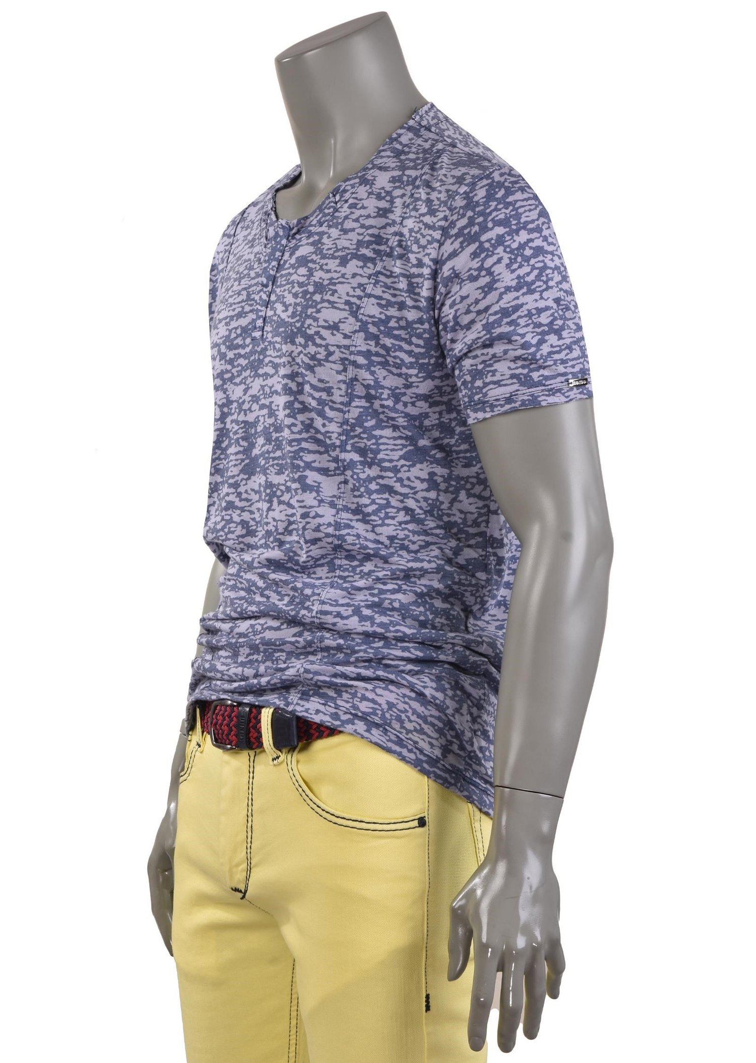 Mavi Açık Yaka T-Shirt