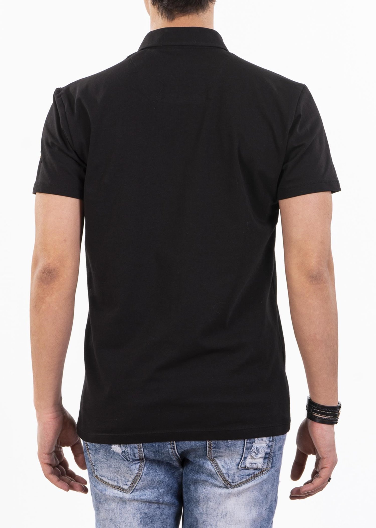 Metal Aksesuarlı Polo Yaka T-Shirt
