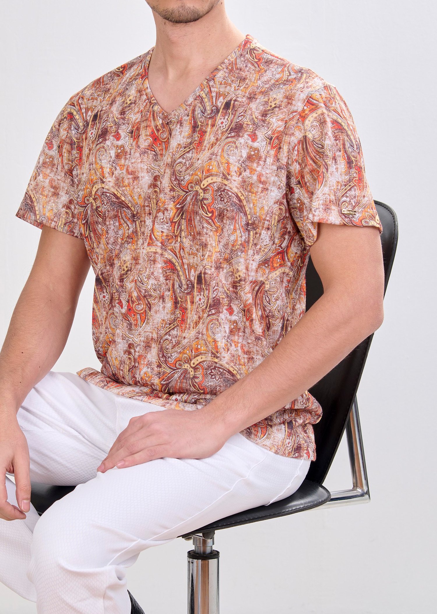 Mondo Karışık Şal Baskılı T-Shirt