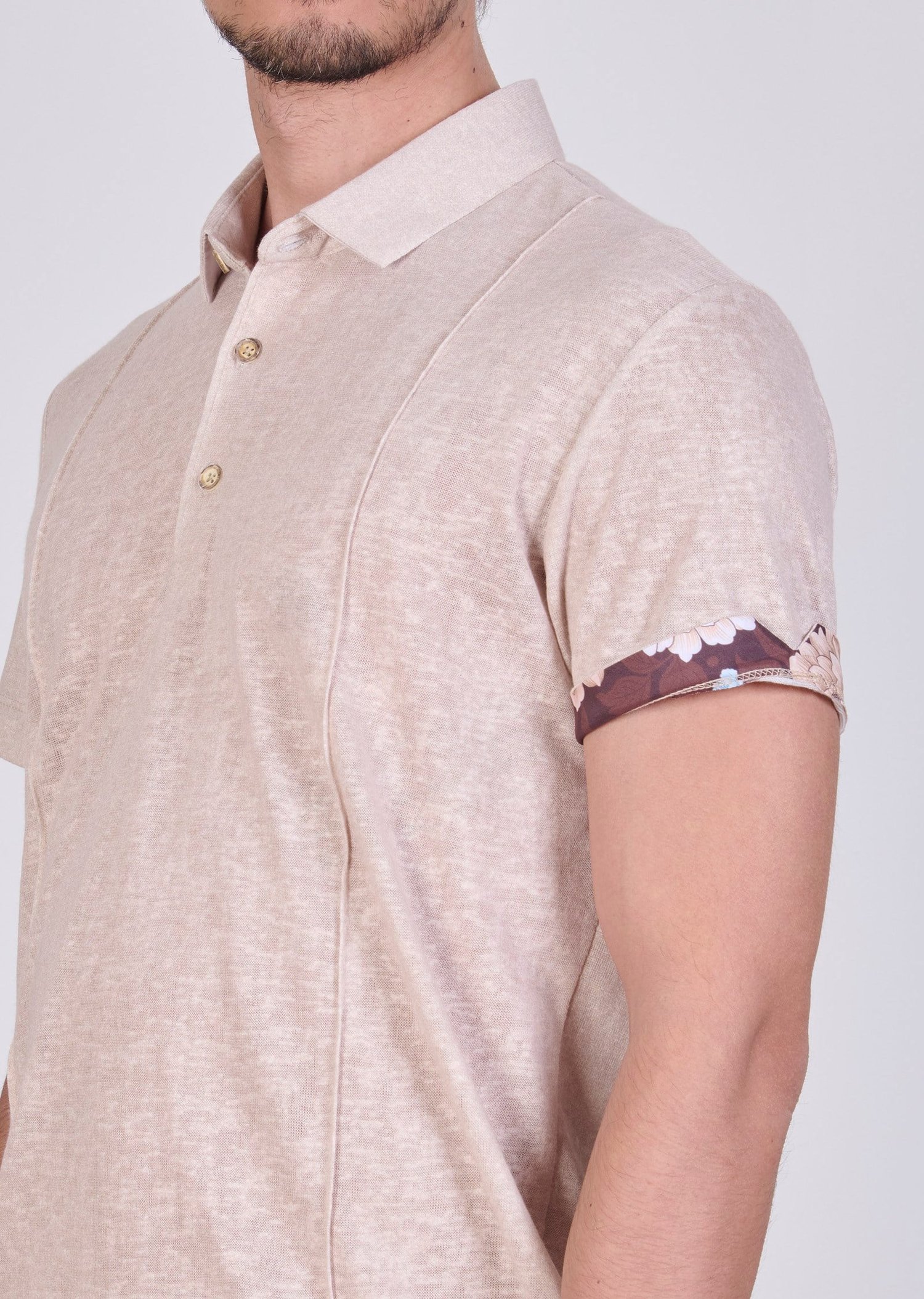 Mondo Kol Desen Detaylı Krem Polo Yaka T-Shirt