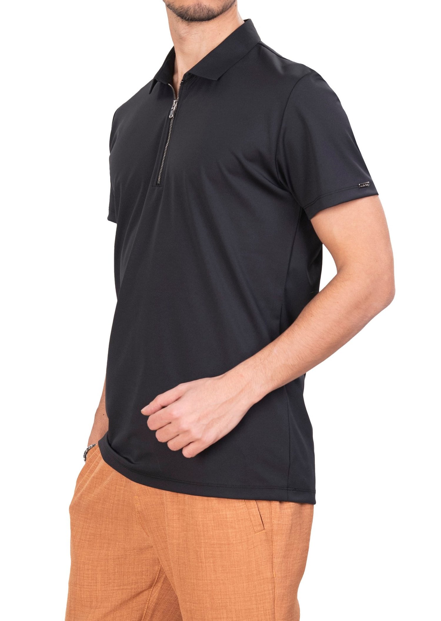 Mondo Metal Logo Detaylı Fermuarlı Polo Yaka T-Shirt