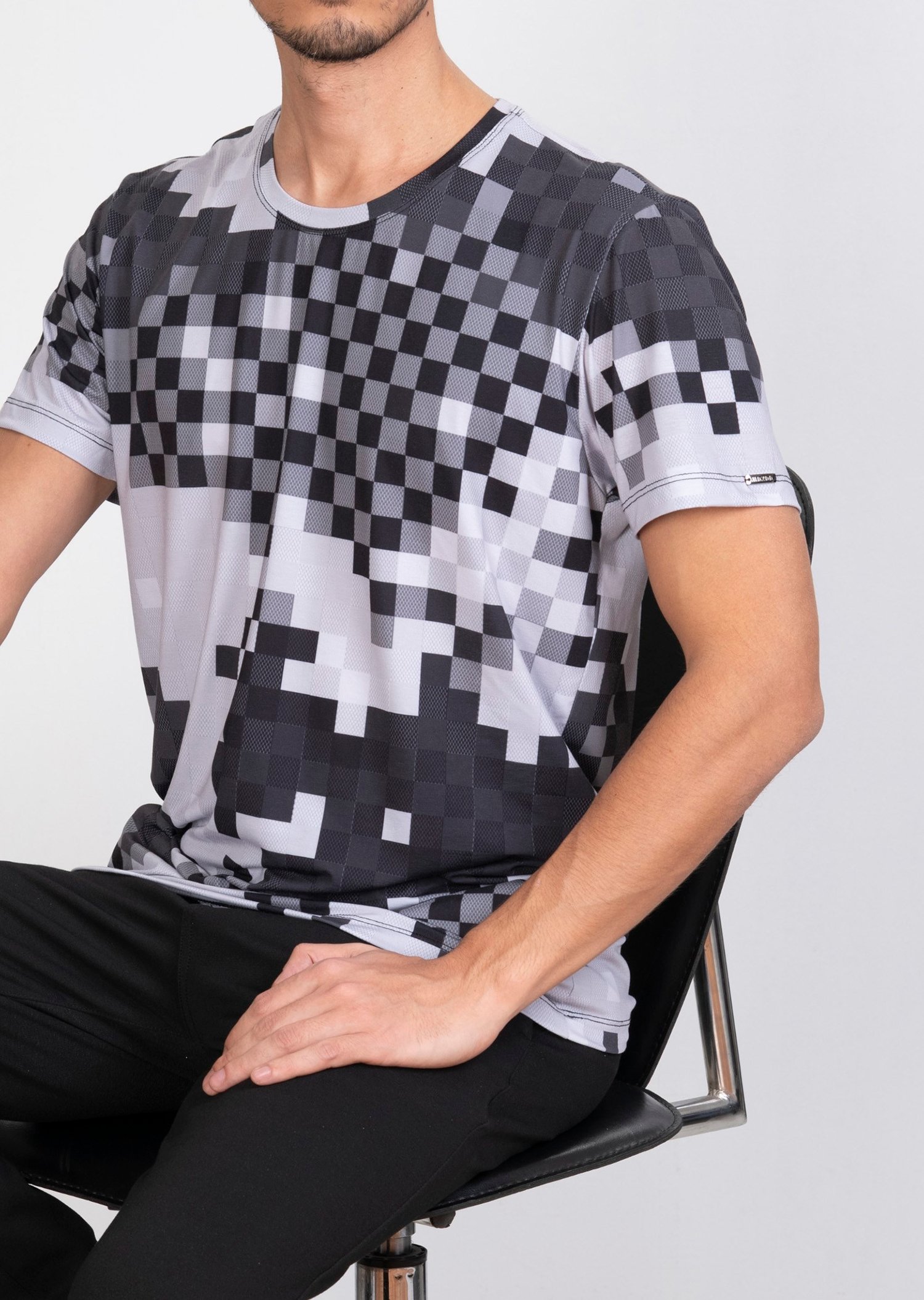 Mondo Piksel Desenli Siyah-Beyaz T-Shirt