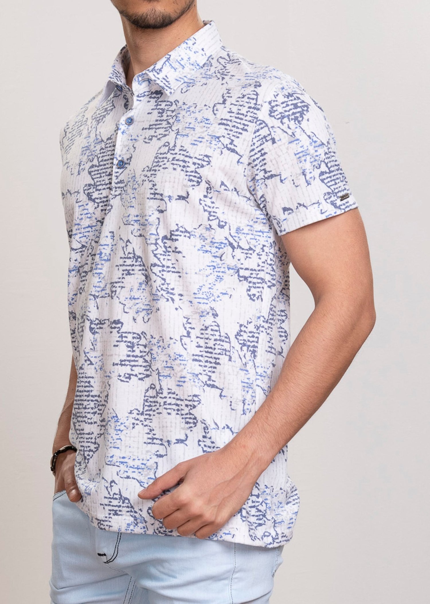 Mondo Yaprak Baskılı Beyaz Polo Yaka T-shirt