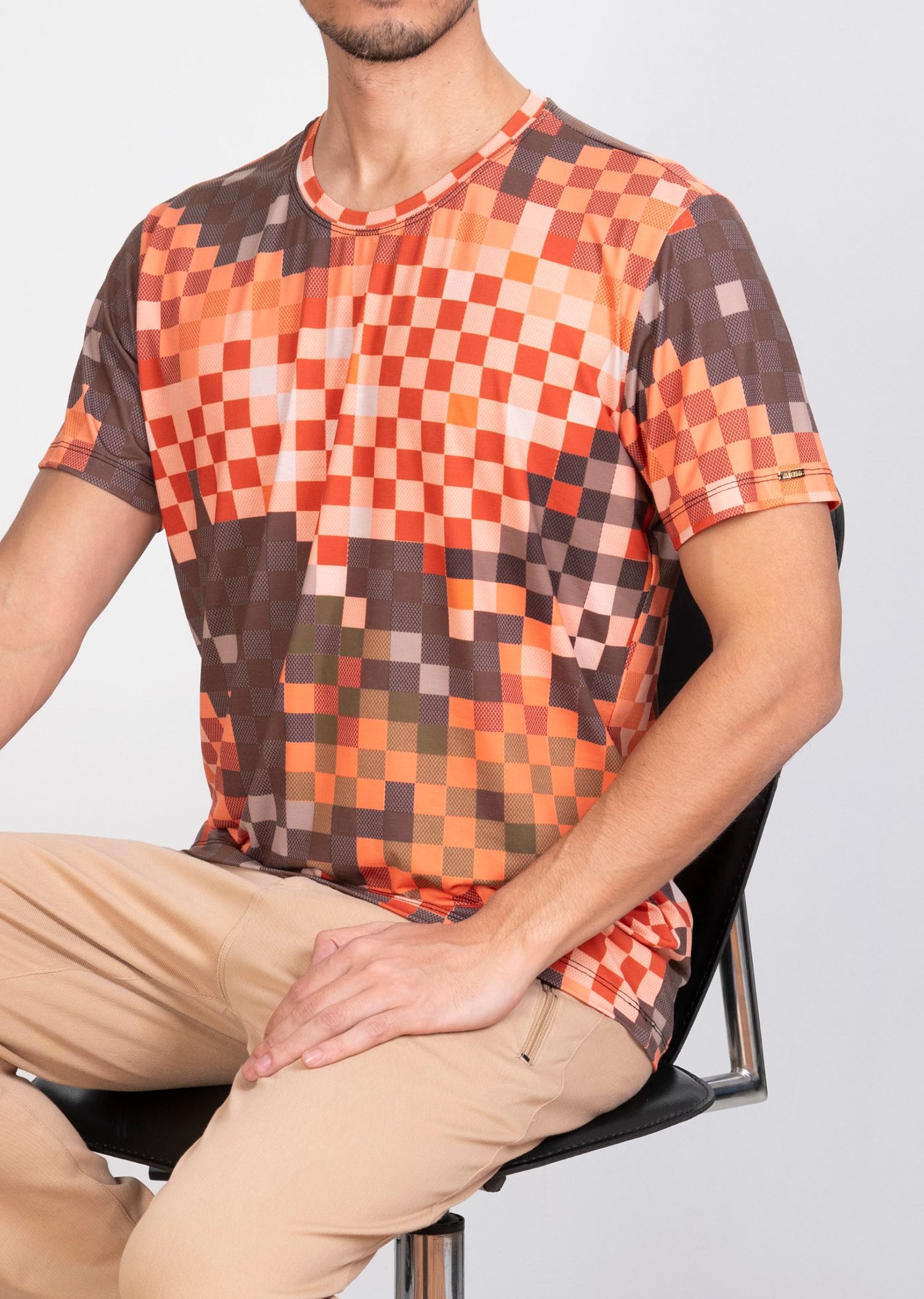 Piksel Desenli Turuncu T-Shirt