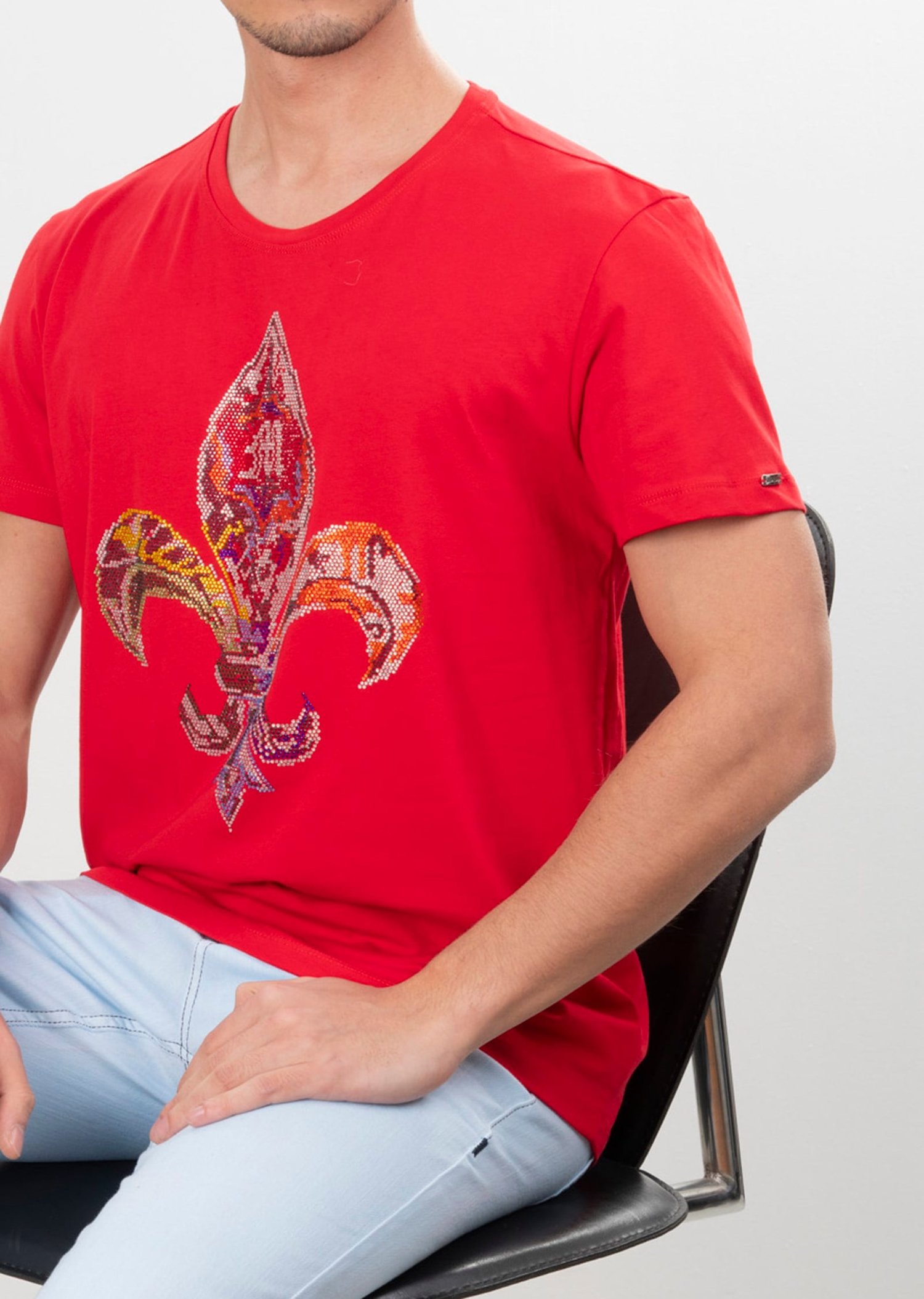 Pullu Kırmızı Oval Yaka T-Shirt
