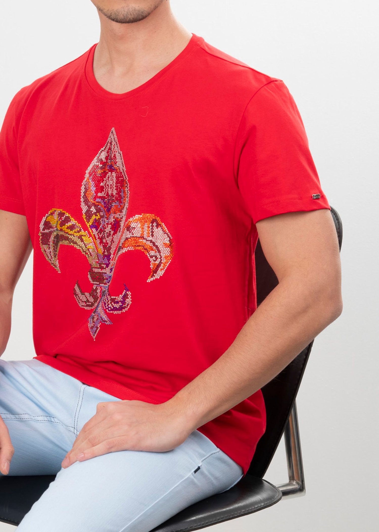 Pullu Kırmızı Oval Yaka T-Shirt