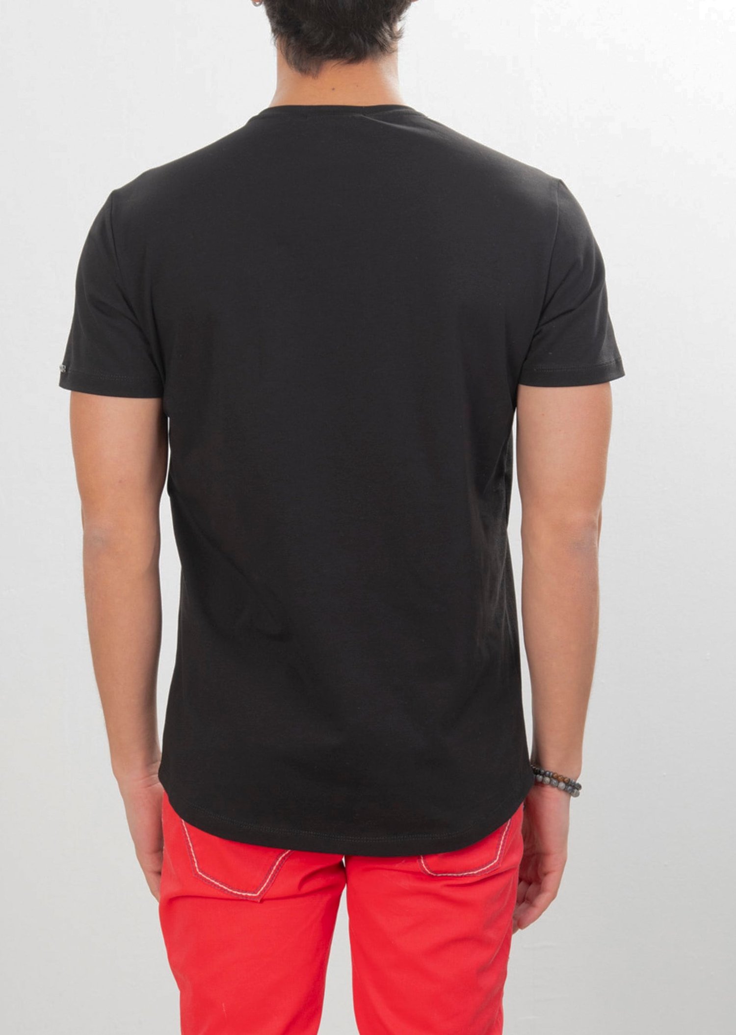 Pullu Siyah Oval Yaka T-Shirt