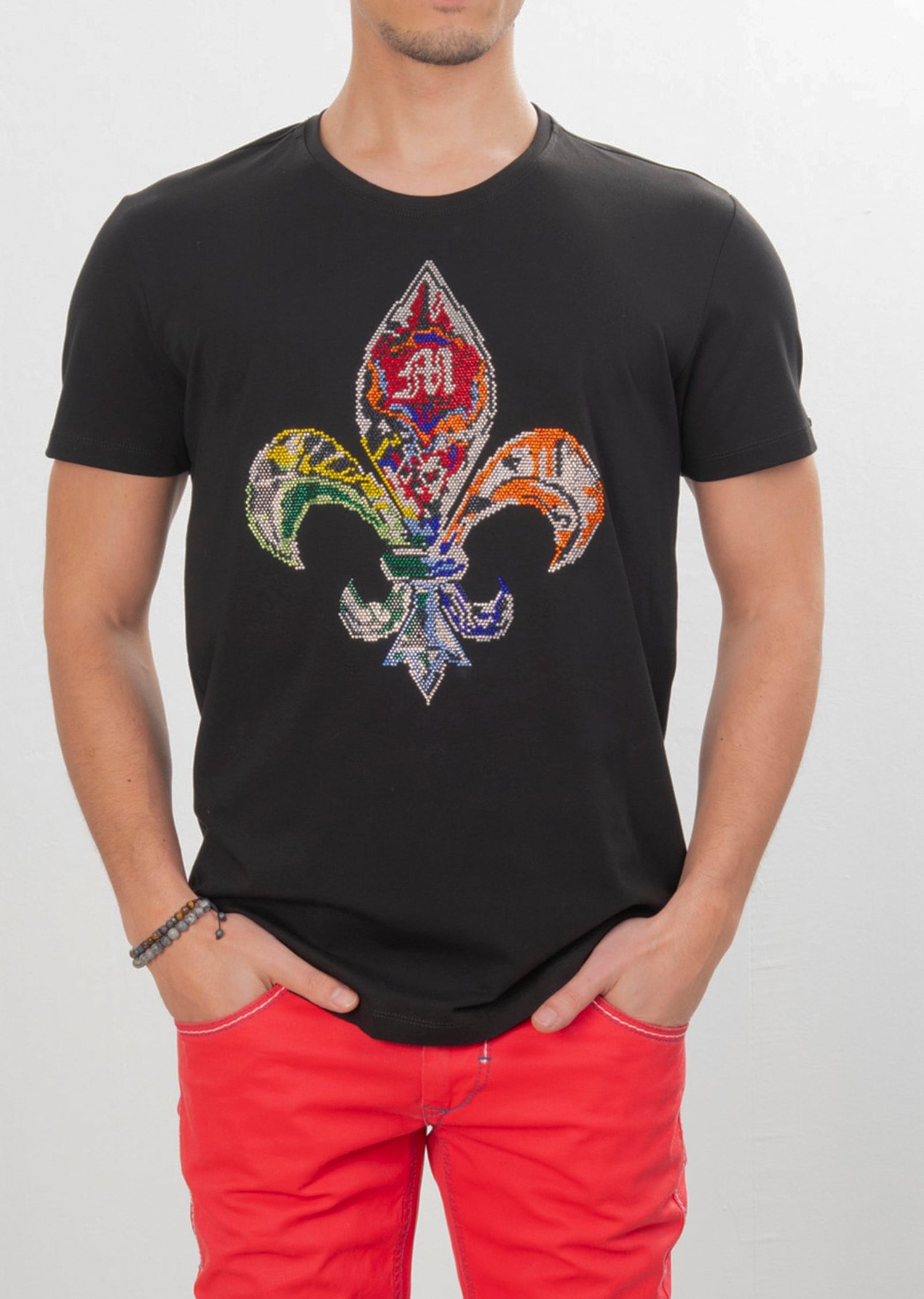 Pullu Siyah Oval Yaka T-Shirt