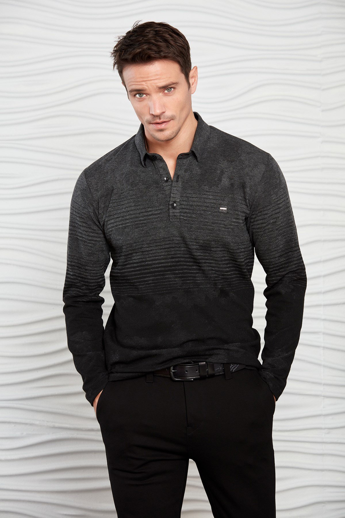 Siyah-Antrasit Renk Geçişli Çizgili Polo Yaka Sweatshirt