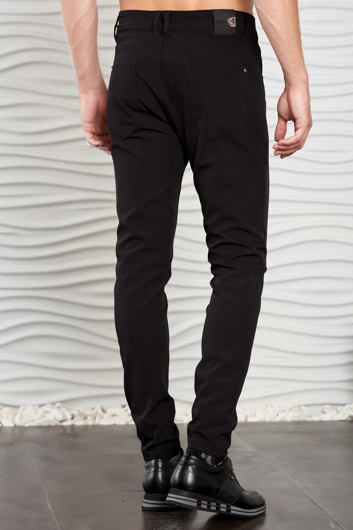 Siyah Cebi Aksesuarlı Slim Fit Pantolon