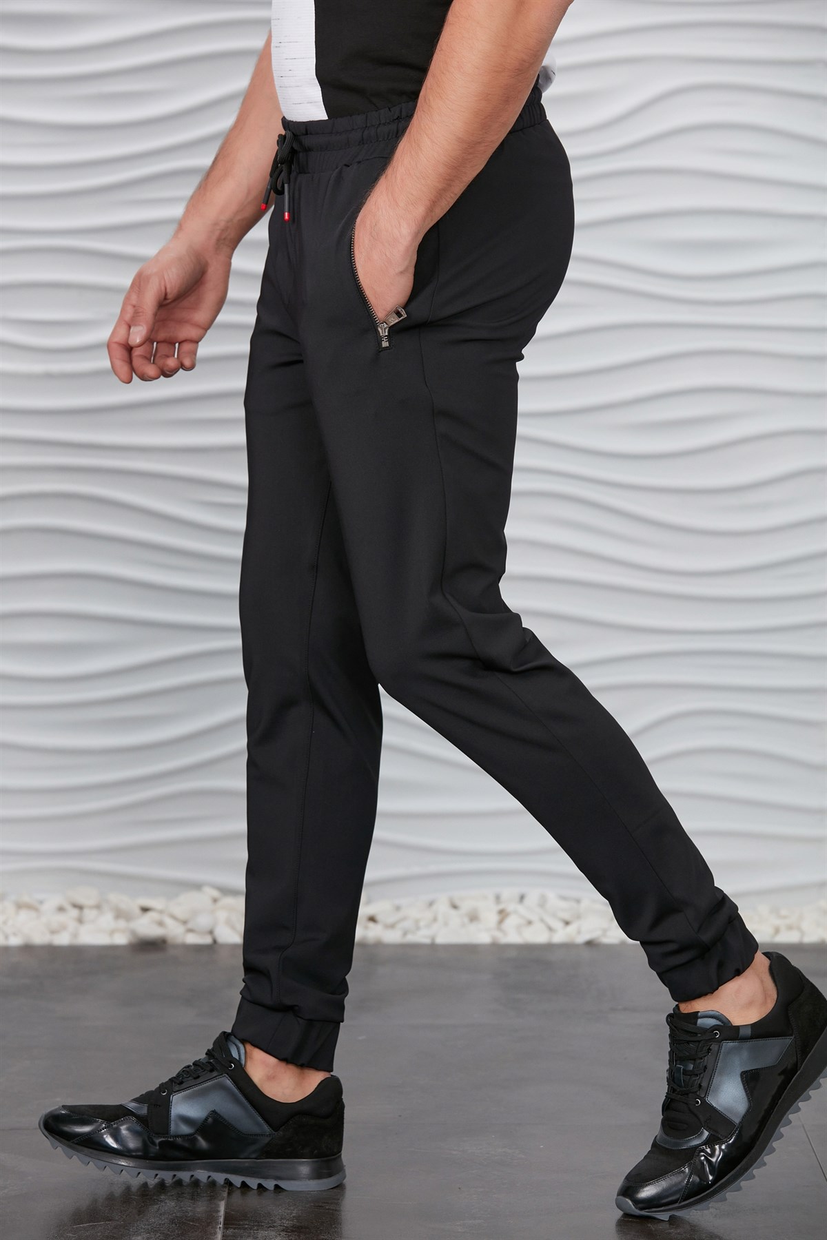 Siyah Eşofman Kumaşlı Basic Jogger Pantolon