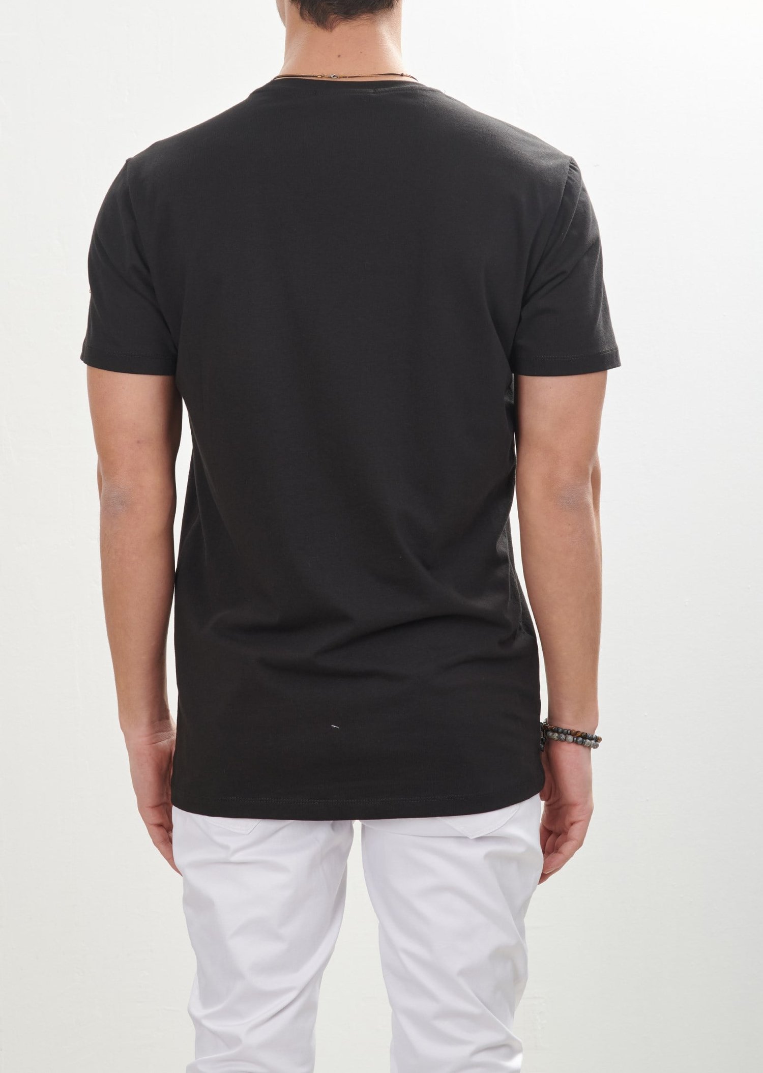 Taşlı Siyah Oval Yaka T-Shirt