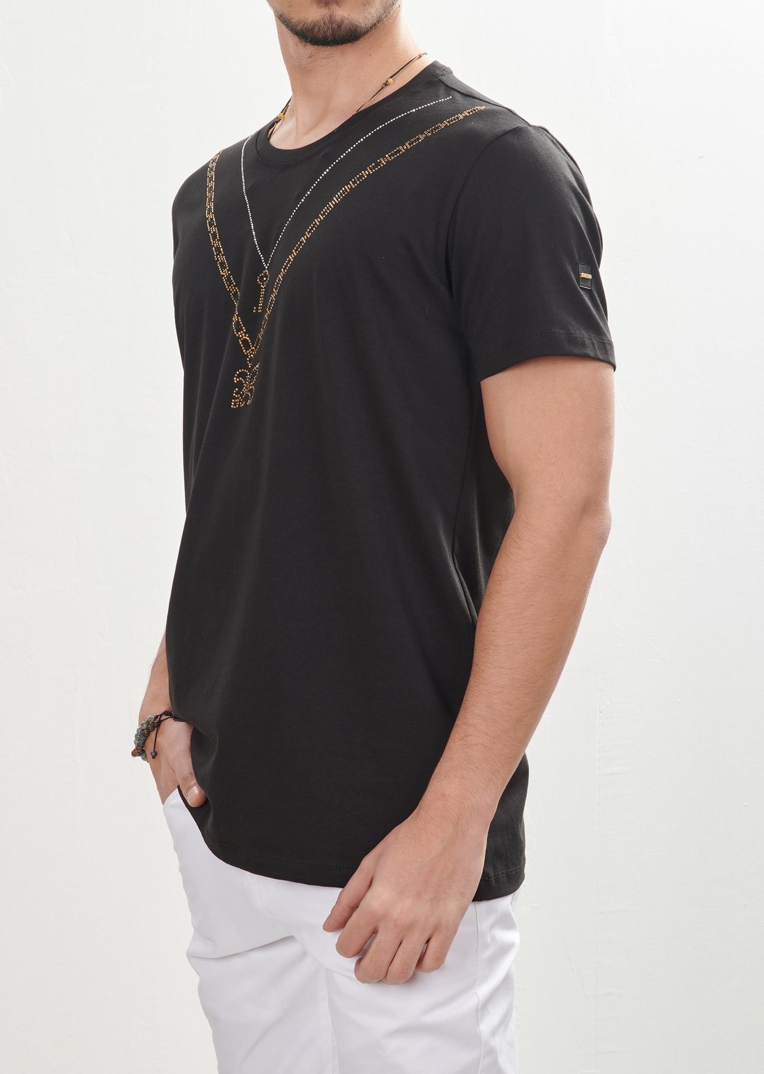 Taşlı Siyah Oval Yaka T-Shirt