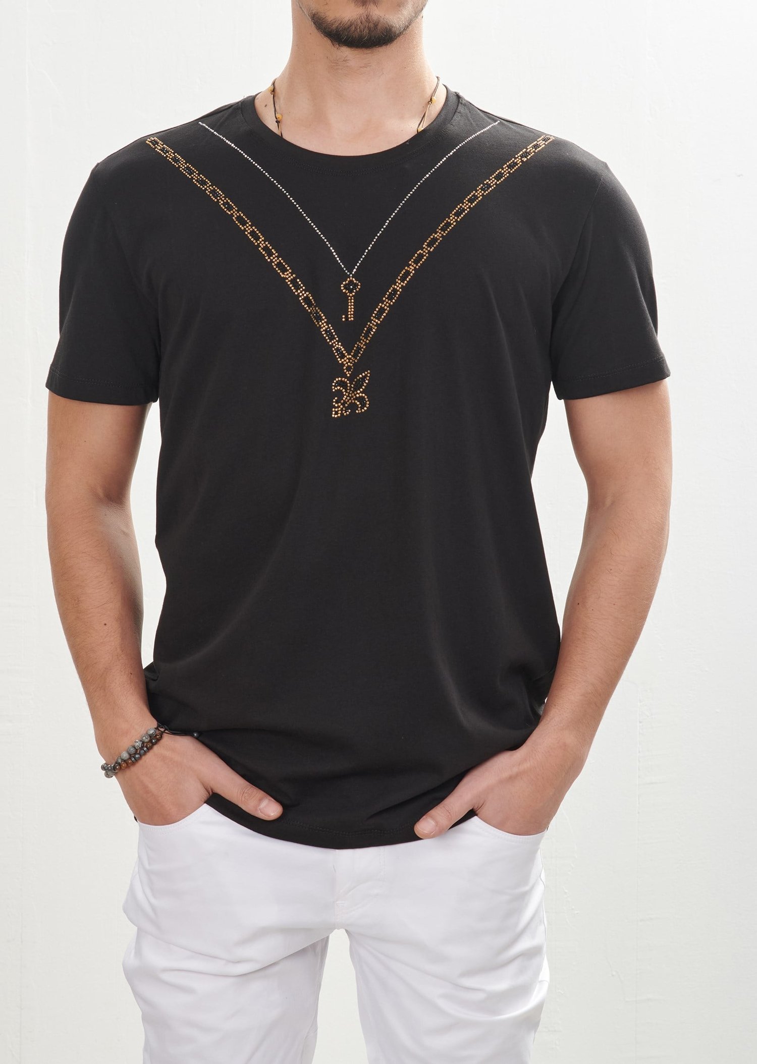 Taşlı Siyah Oval Yaka T-Shirt
