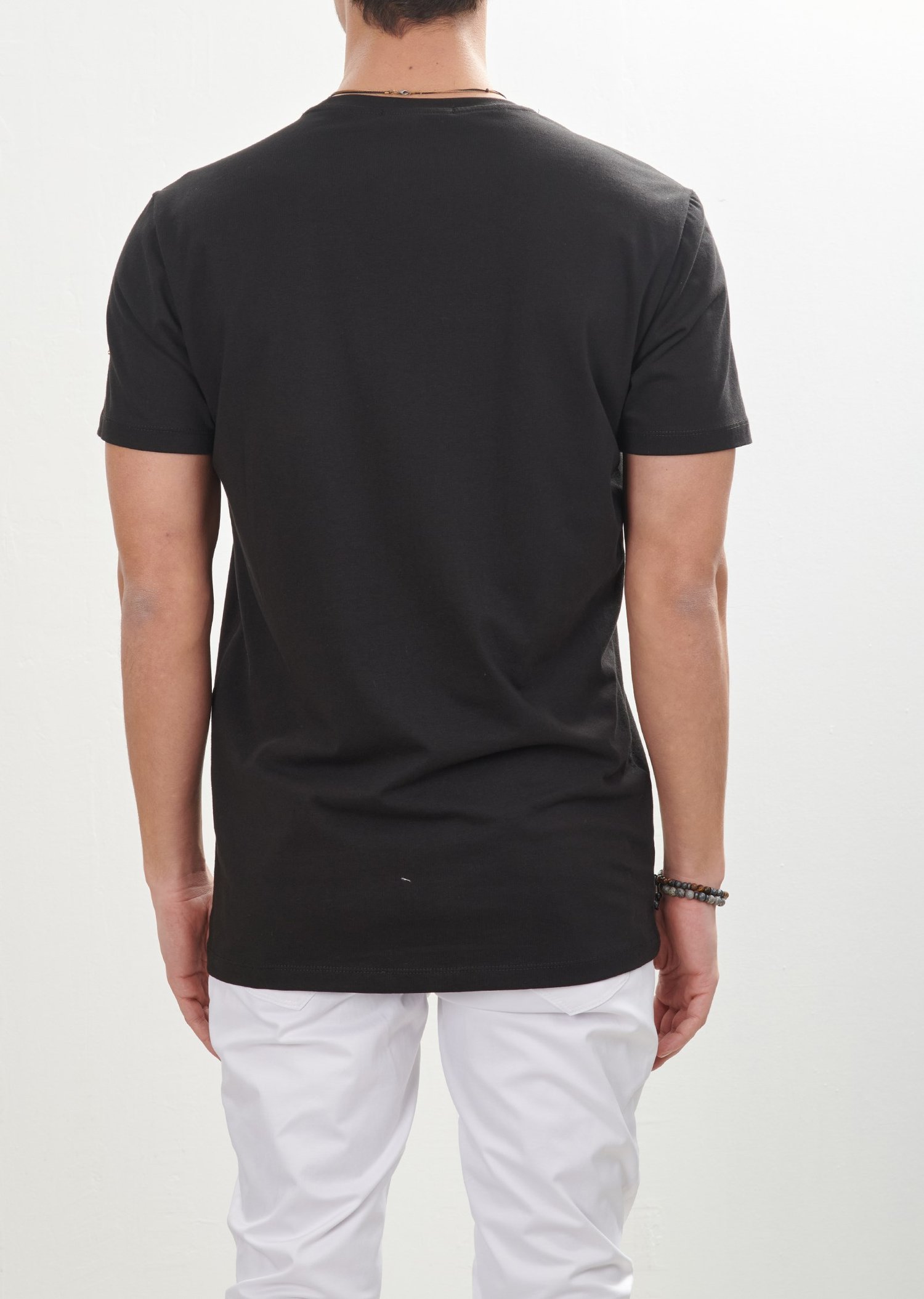 Taşlı Siyah Oval Yaka T-Shirt