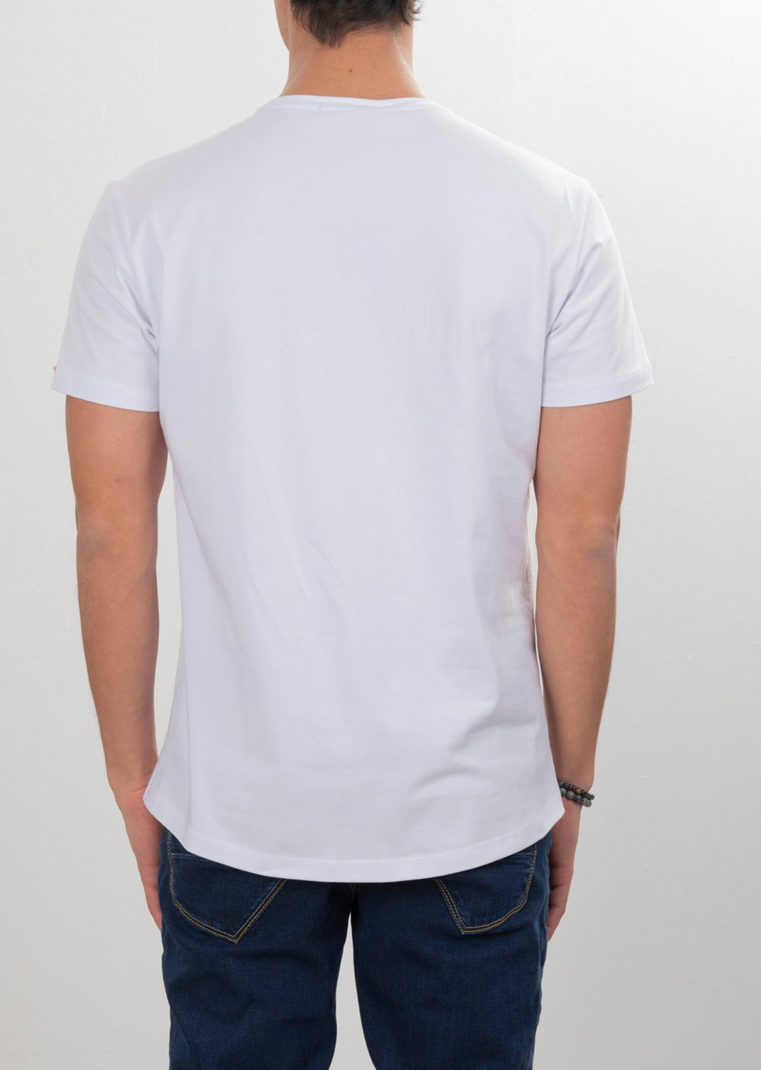 Taşlı V Yaka T-Shirt