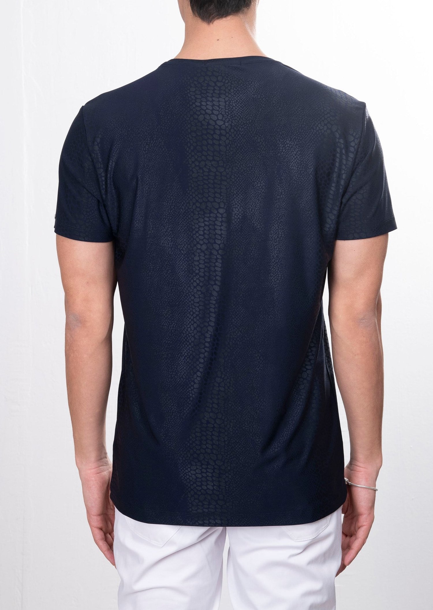 Yılan Derisi Desenli V Yaka T-Shirt