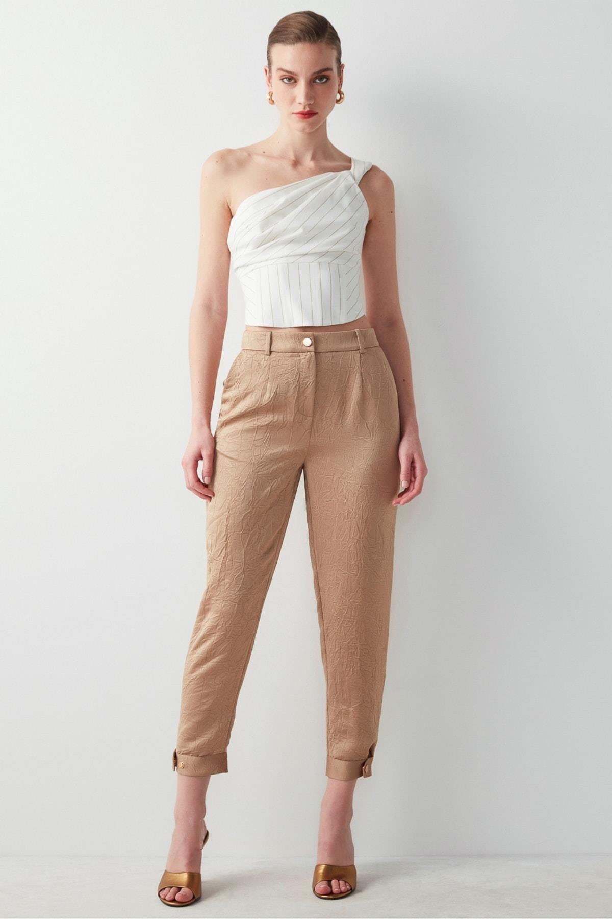 IPEKYOL Dokulu Çıtçıt Aksesuarlı Camel Pantolon