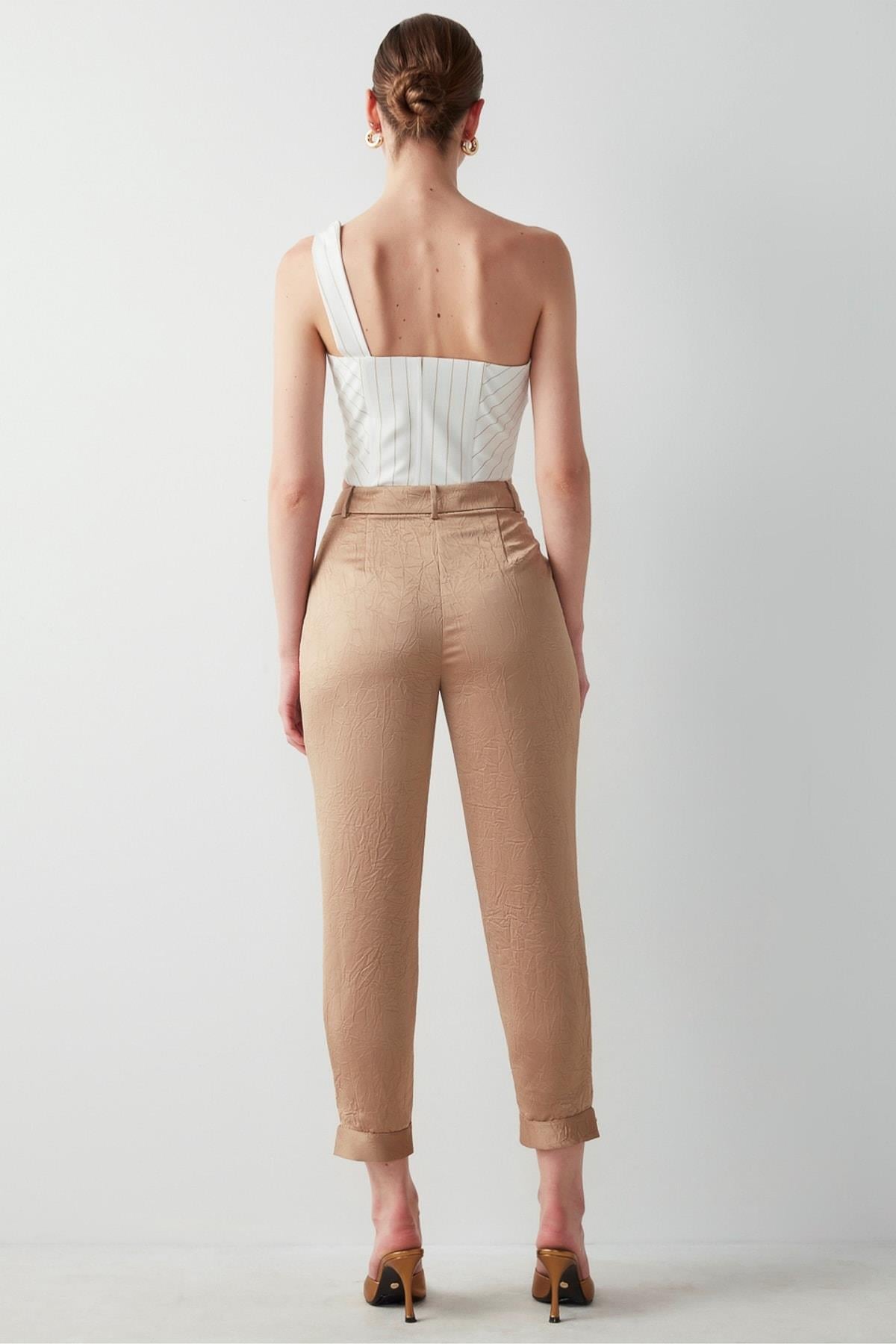 IPEKYOL Dokulu Çıtçıt Aksesuarlı Camel Pantolon