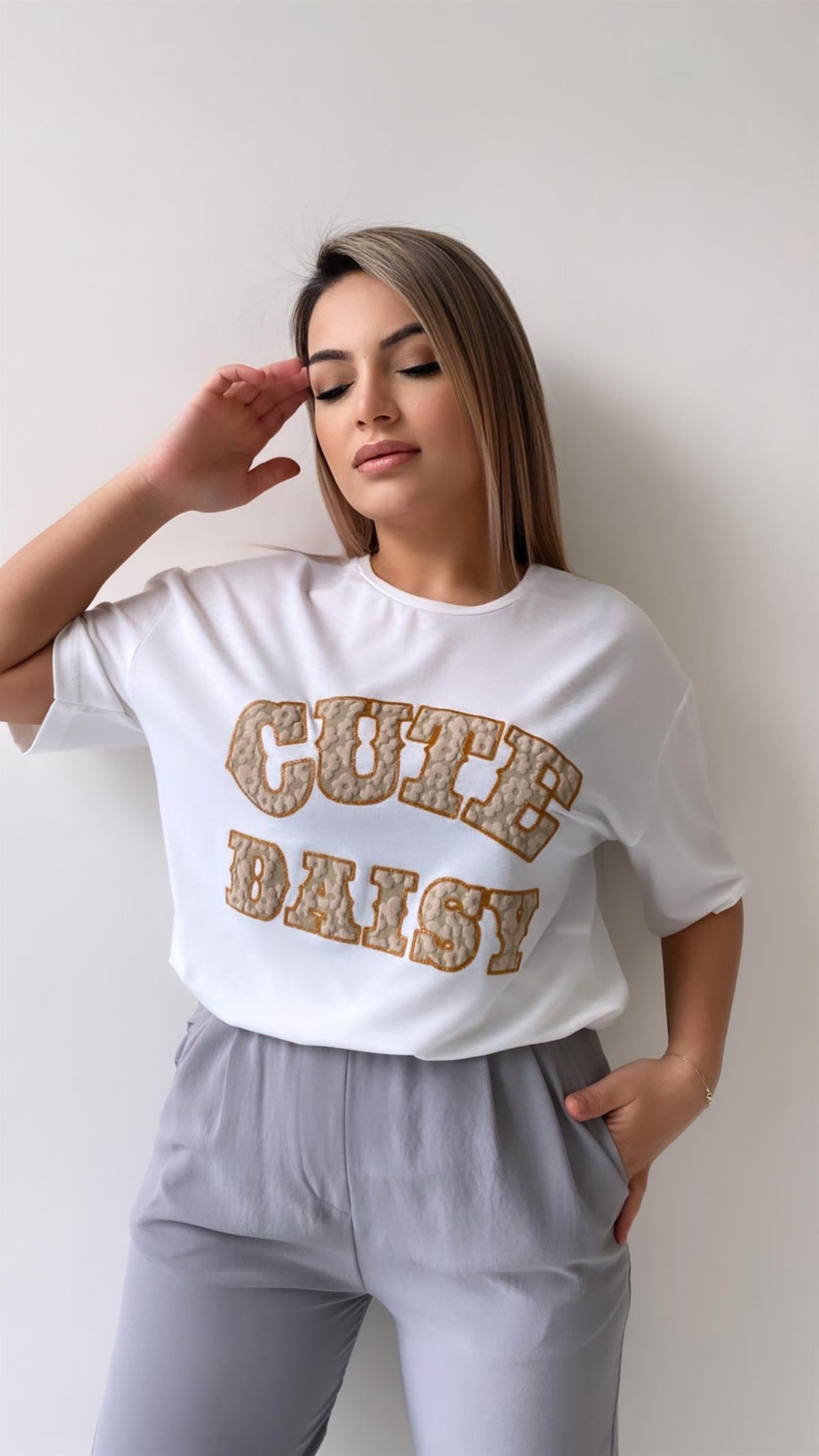 Kabartmalı Cute Daisy Tişört Ekru Bej