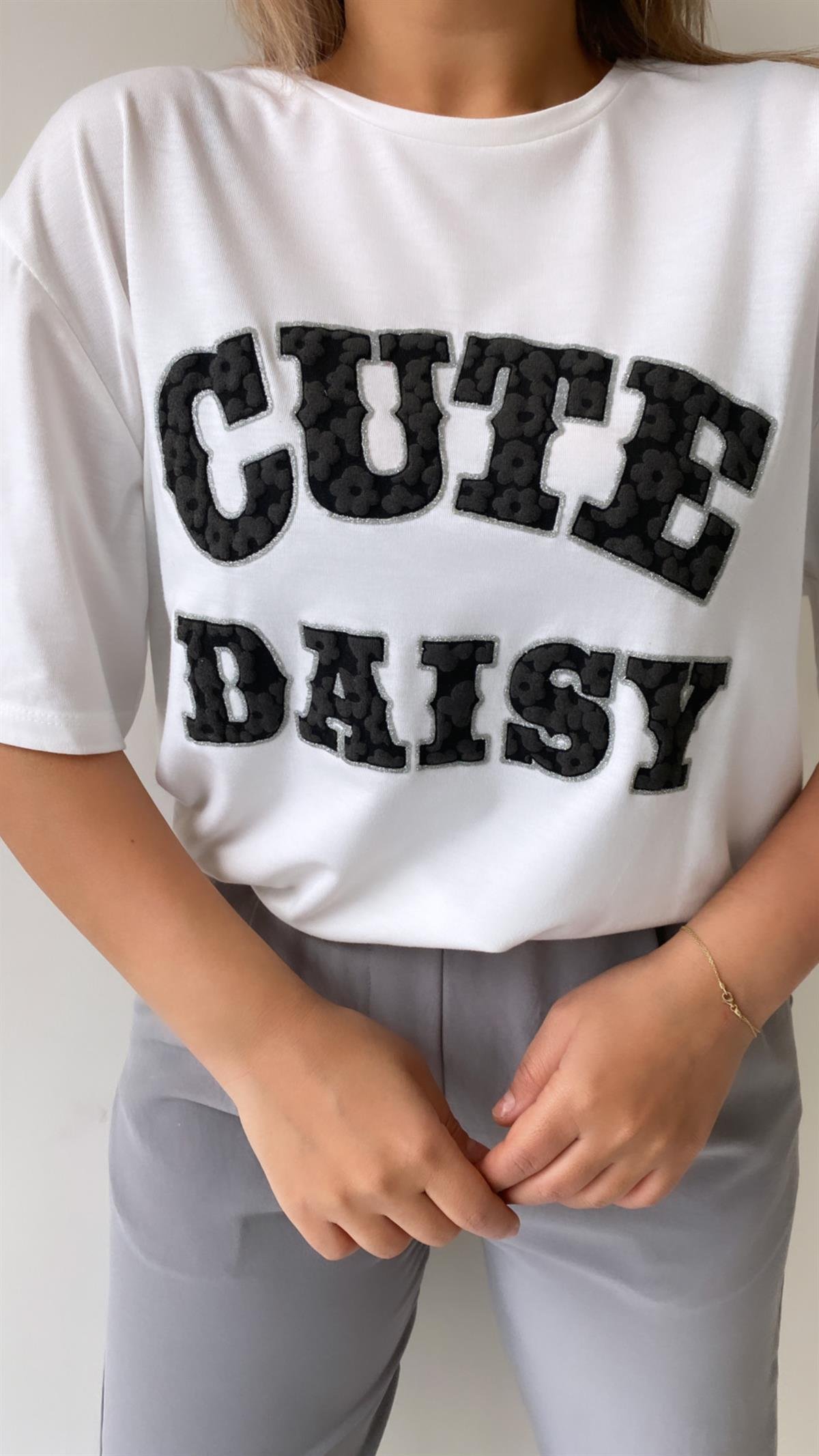 Kabartmalı Cute Daisy Tişört Ekru Füme