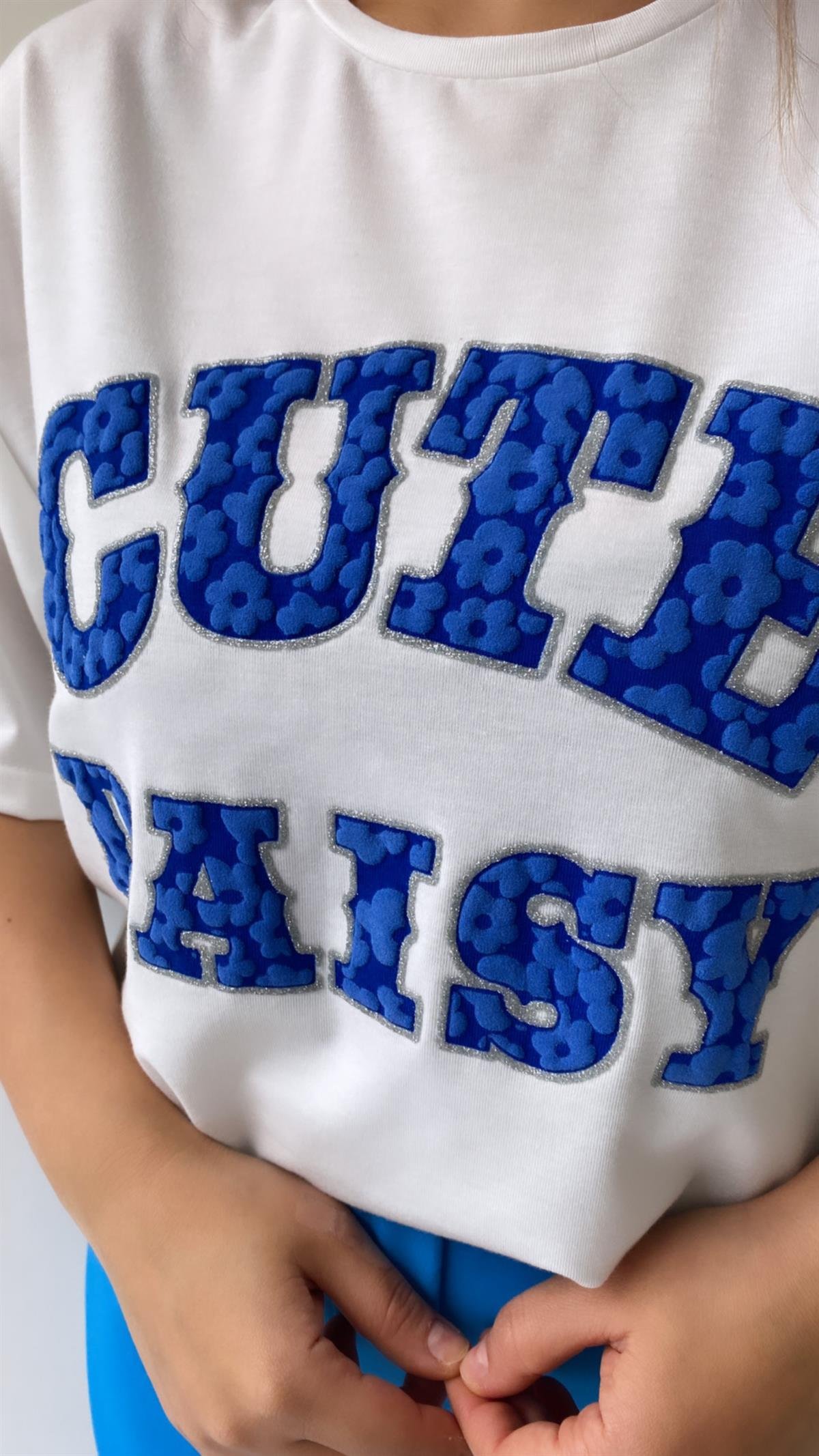 Kabartmalı Cute Daisy Tişört Ekru Mavi