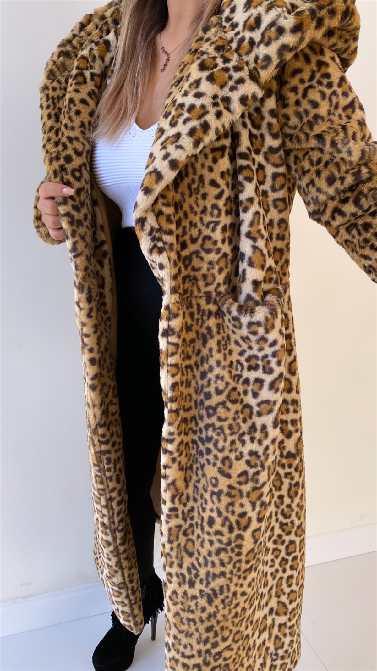 Leopar Kapüşonlu Astarlı Suni Kürk Kaban Camel