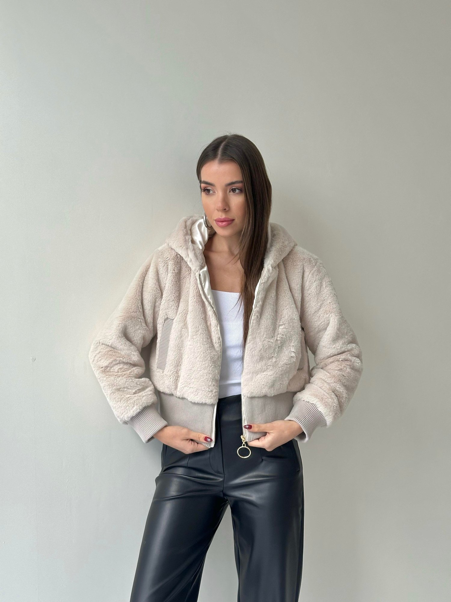 Ribanalı Kapüşonlu Peluş Mont Taş