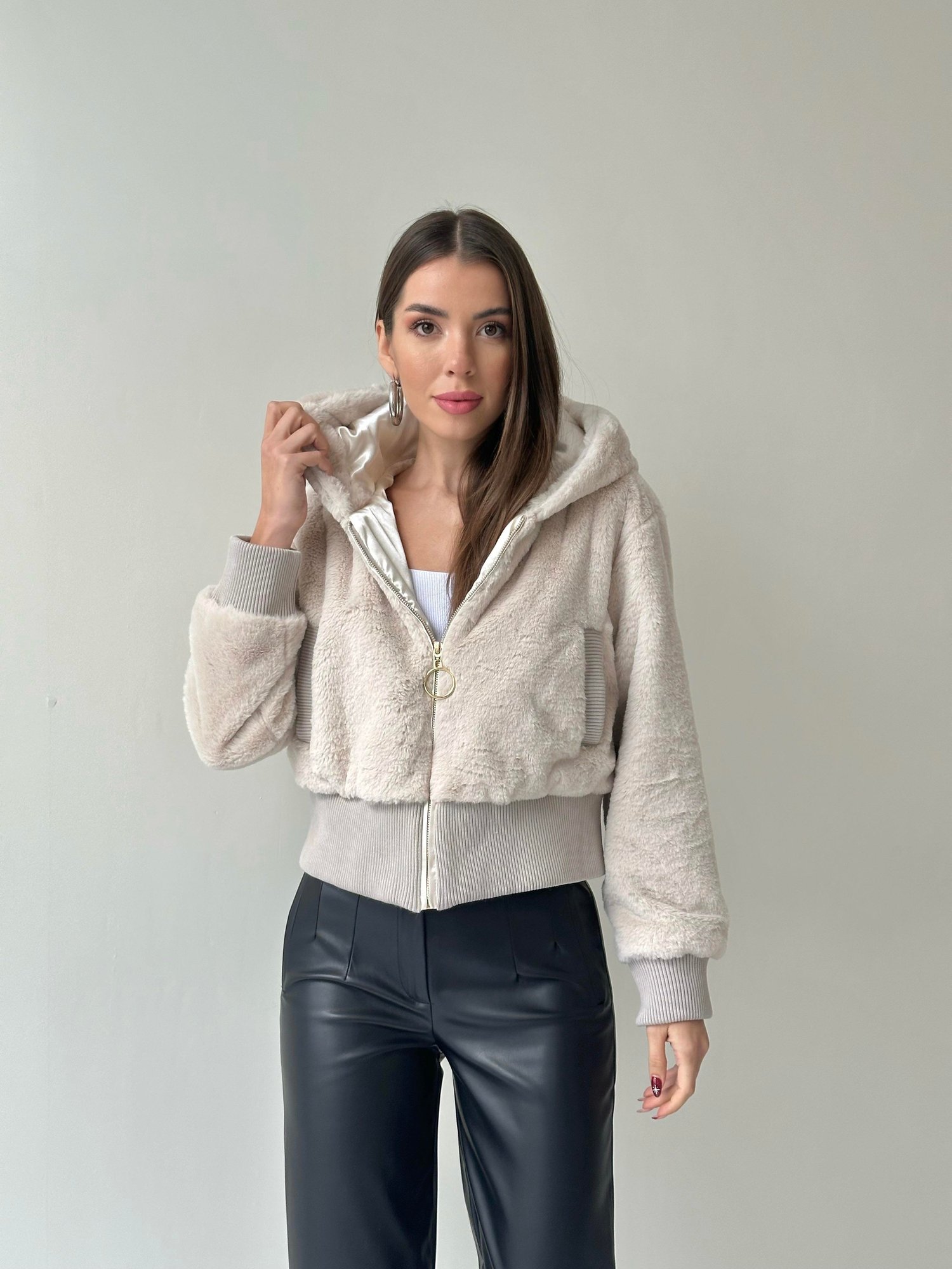 Ribanalı Kapüşonlu Peluş Mont Taş