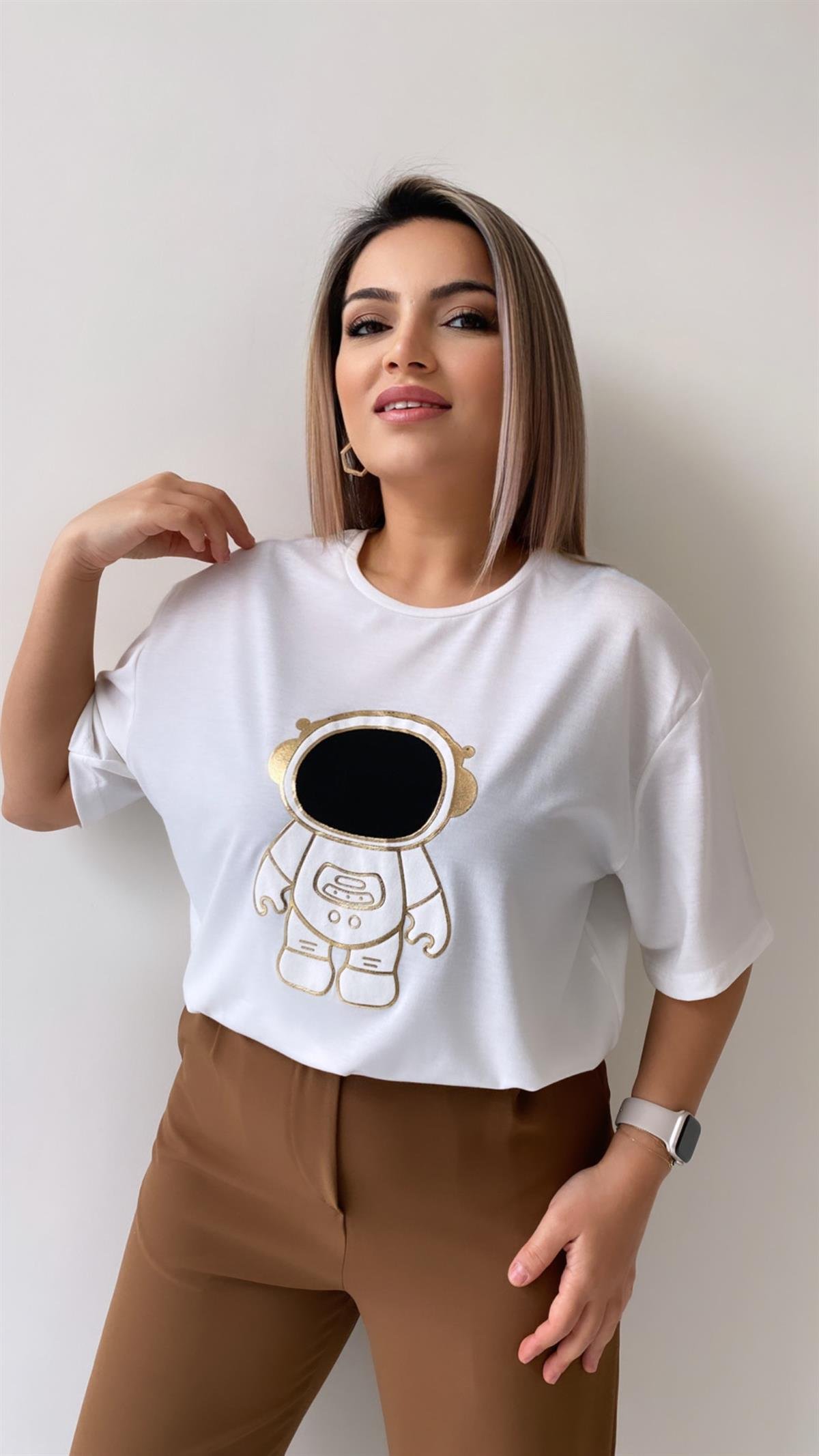 Uzaylı Varak Baskılı Tişört Ekru