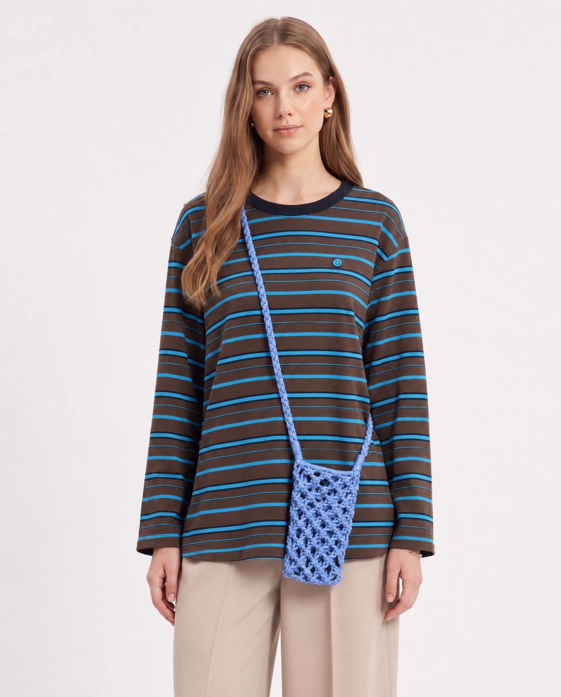 Çizgili Çanta Aksesuarlı Sweatshirt Mavi