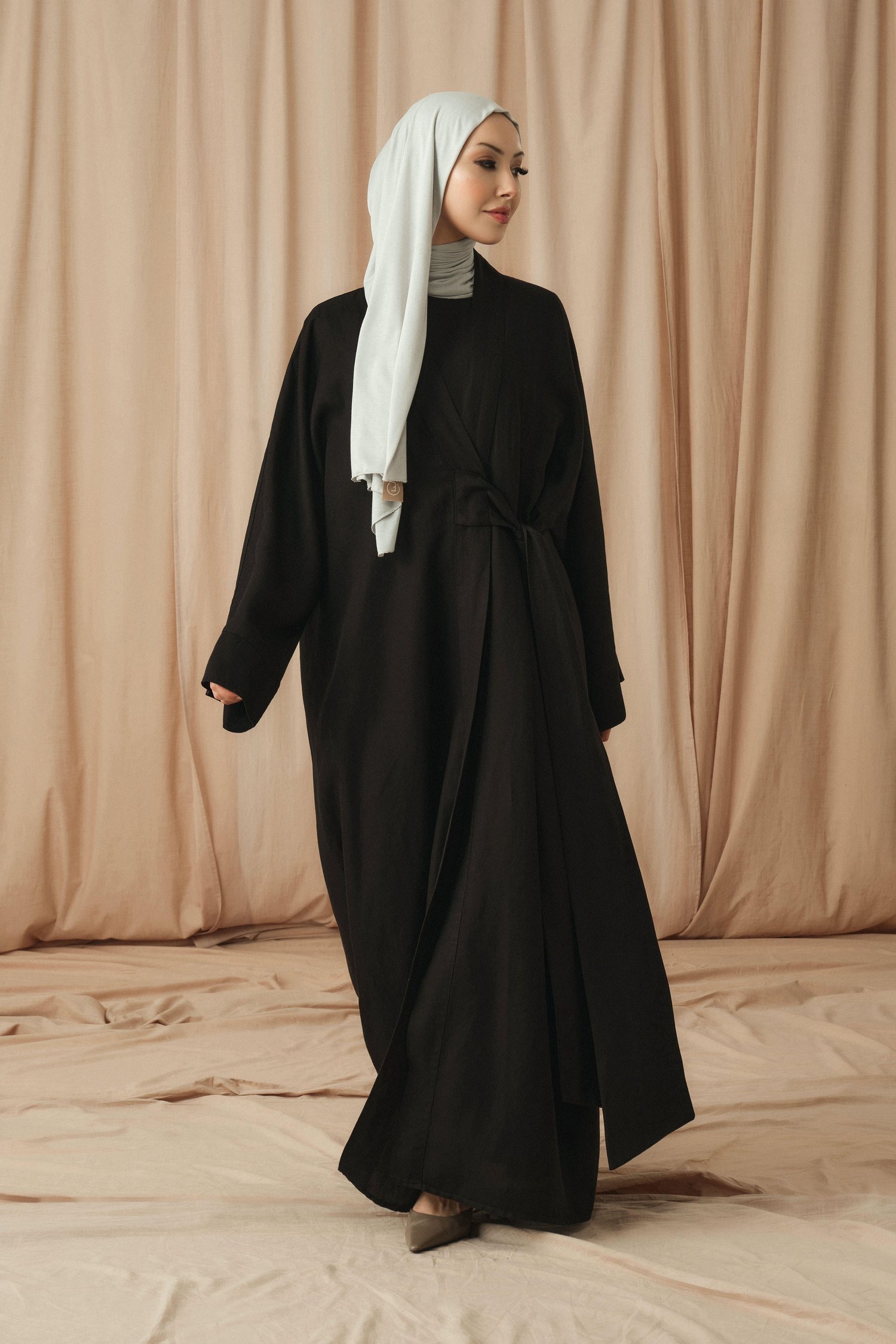 KETEN BAĞLAMA DETAYLI ABAYA-SİYAH