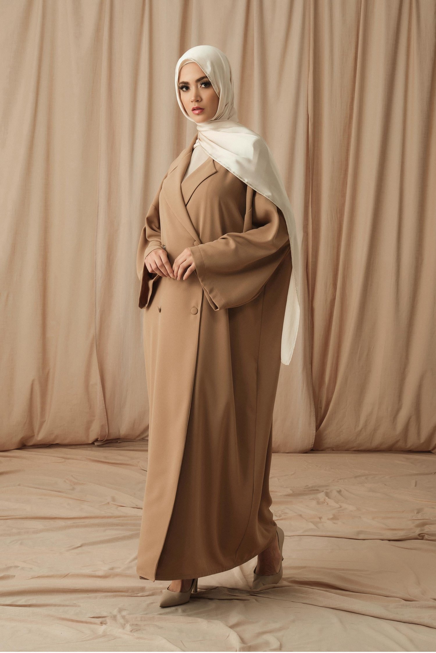 KRUVAZE YAKA DAILY ABAYA-CAMEL
