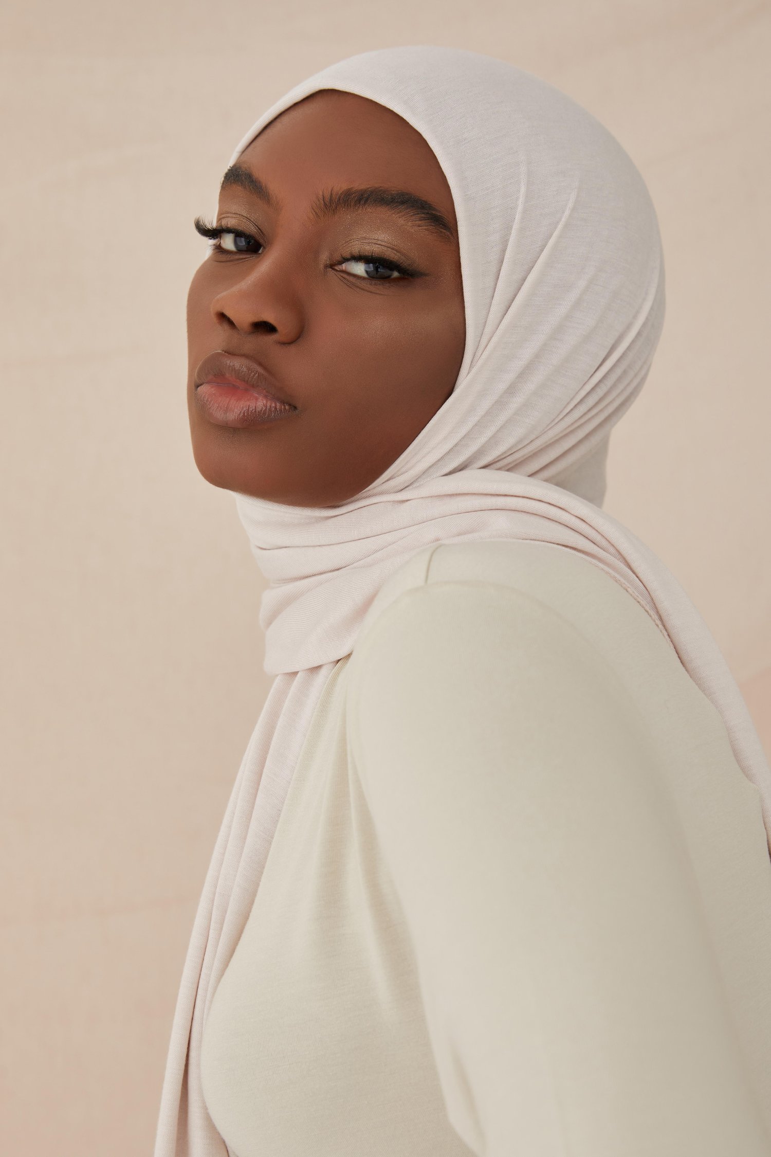 PREMIUM PLAIN COTTON COMBED SHAWL-SOFT POWDER
