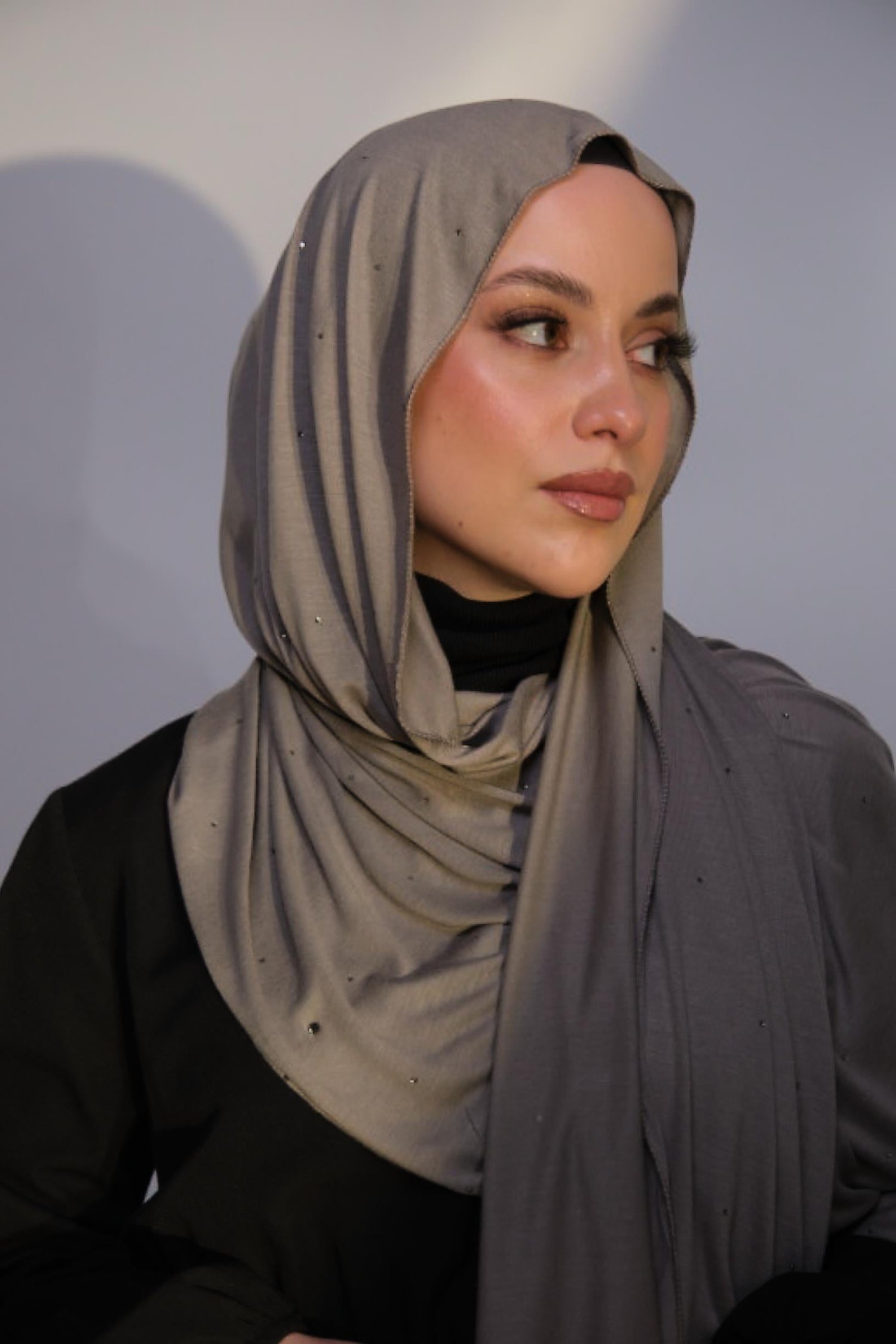 PREMIUM COMBED SHAWL WITH SVAROVSKI-ANTRACID
