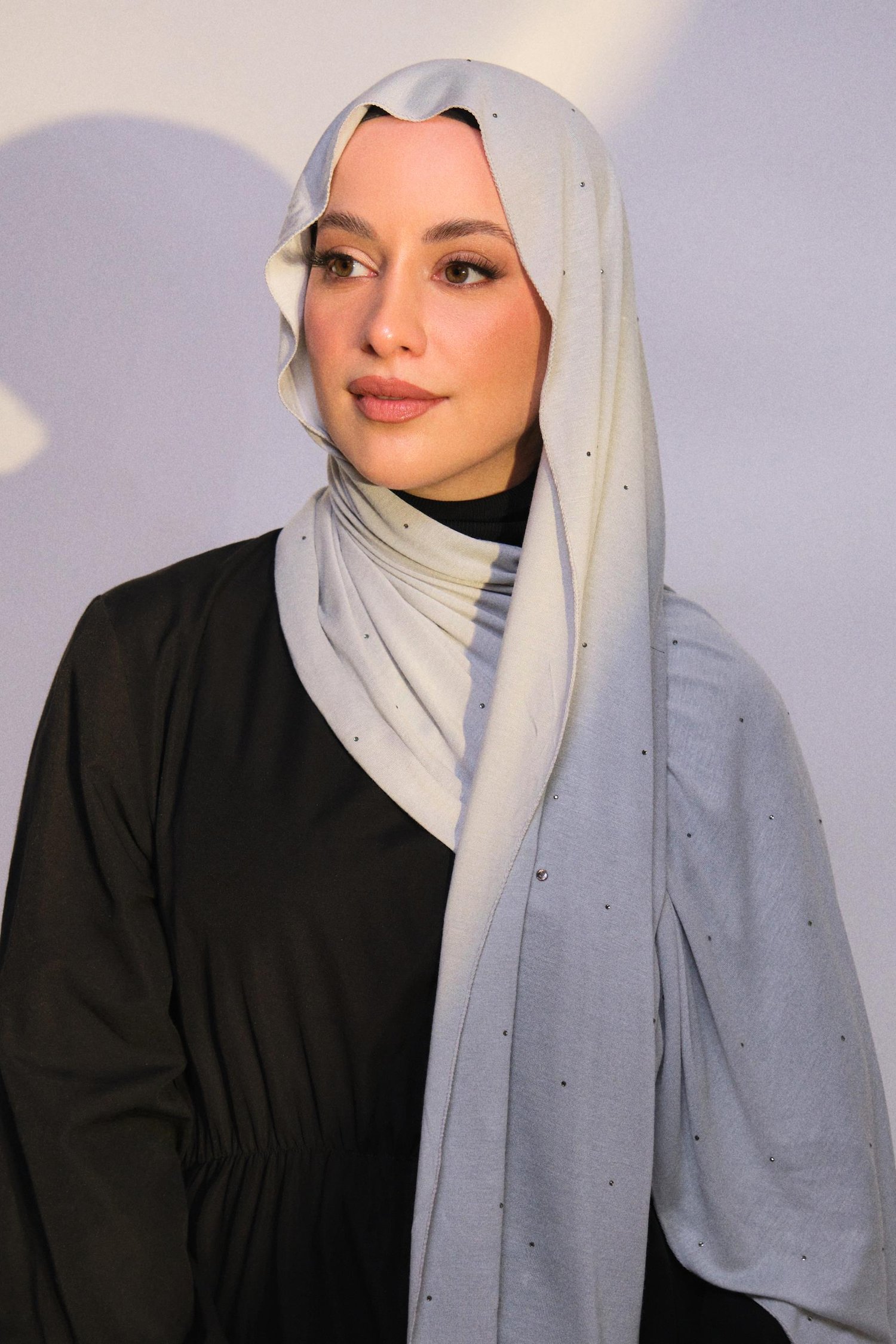 PREMIUM COMBED SHAWL WITH SVAROVSKI-GREY