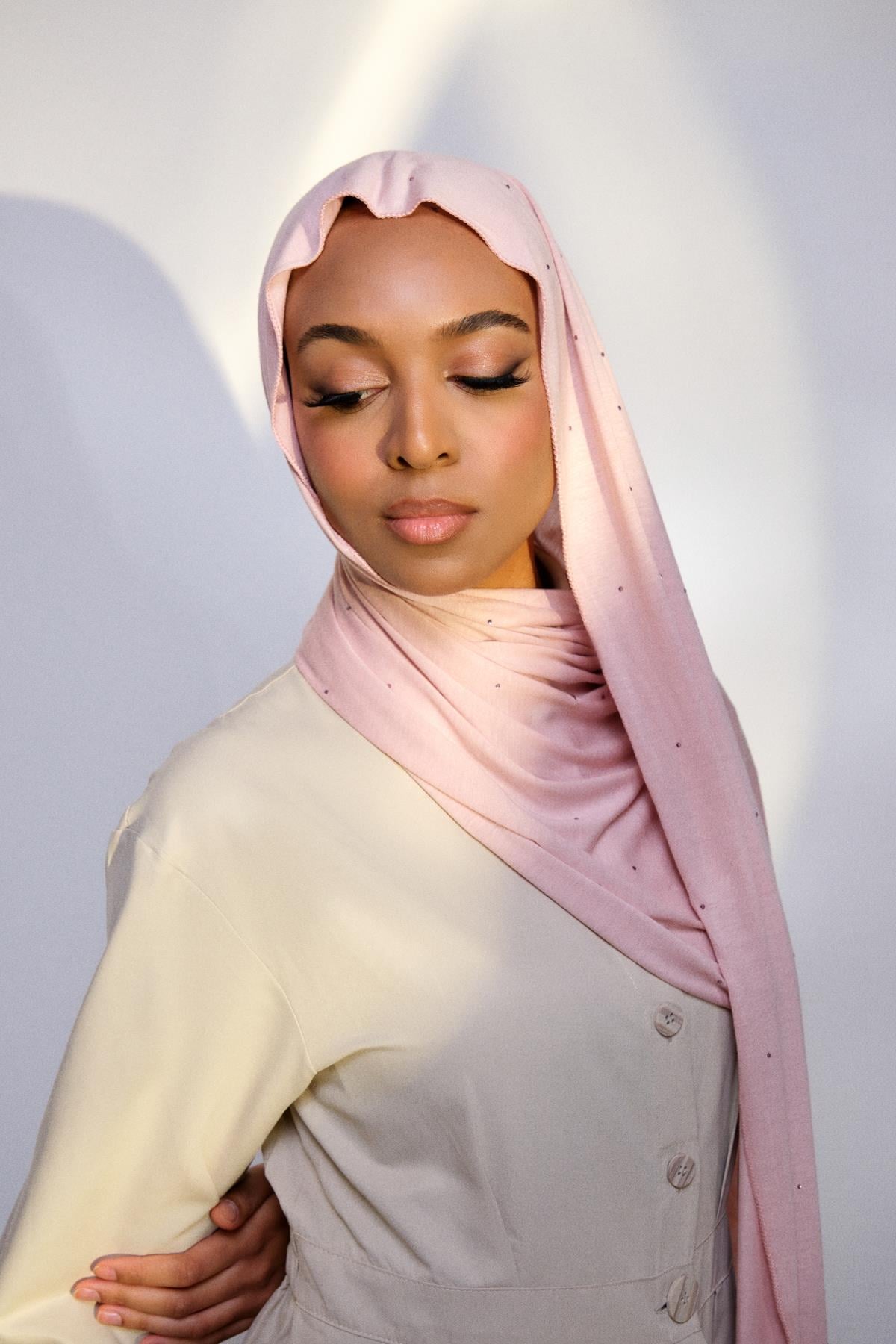 PREMIUM COMBED SHAWL WITH SVAROVSKI-POWDER