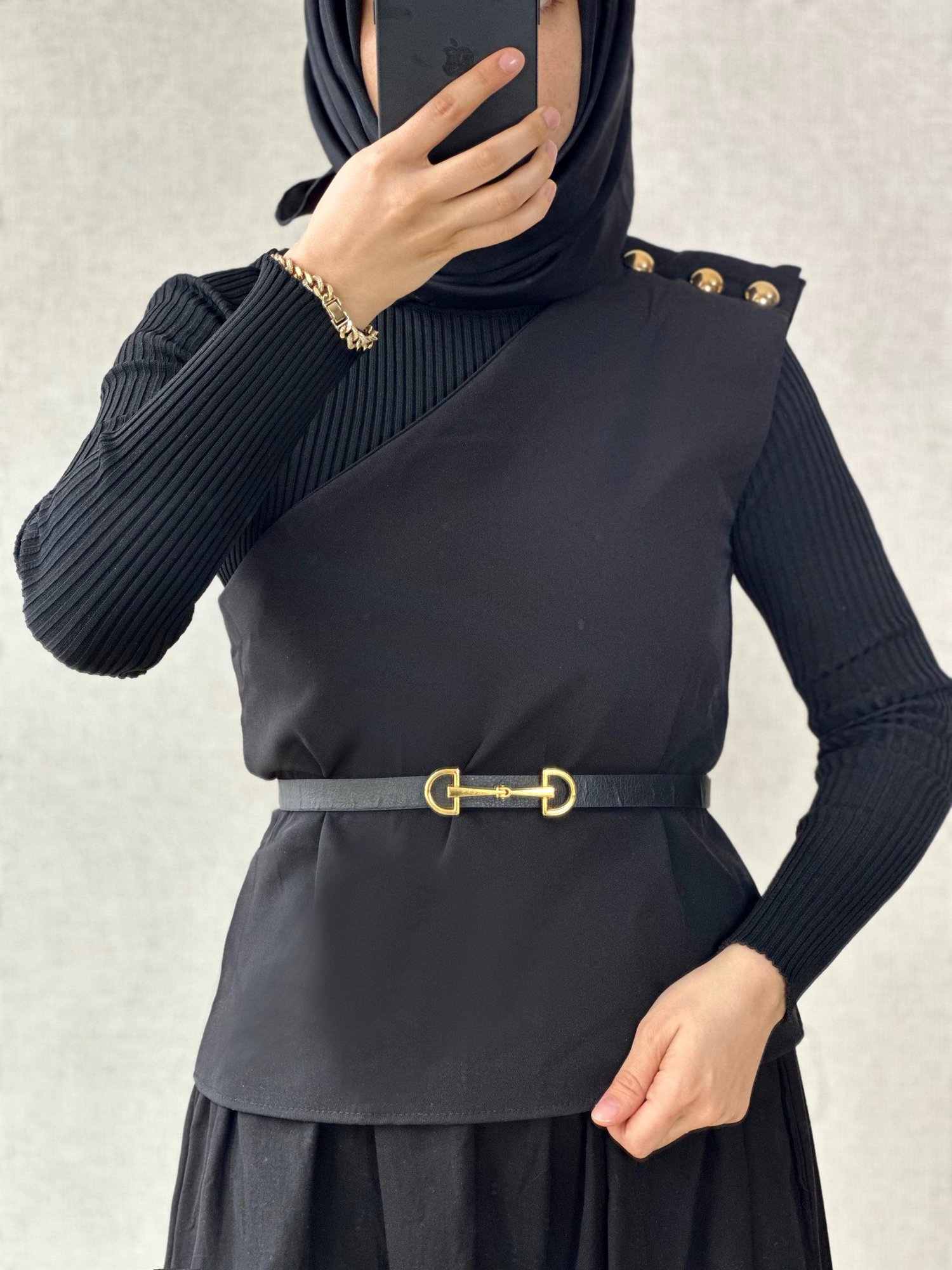 Asimetrik Korse Siyah