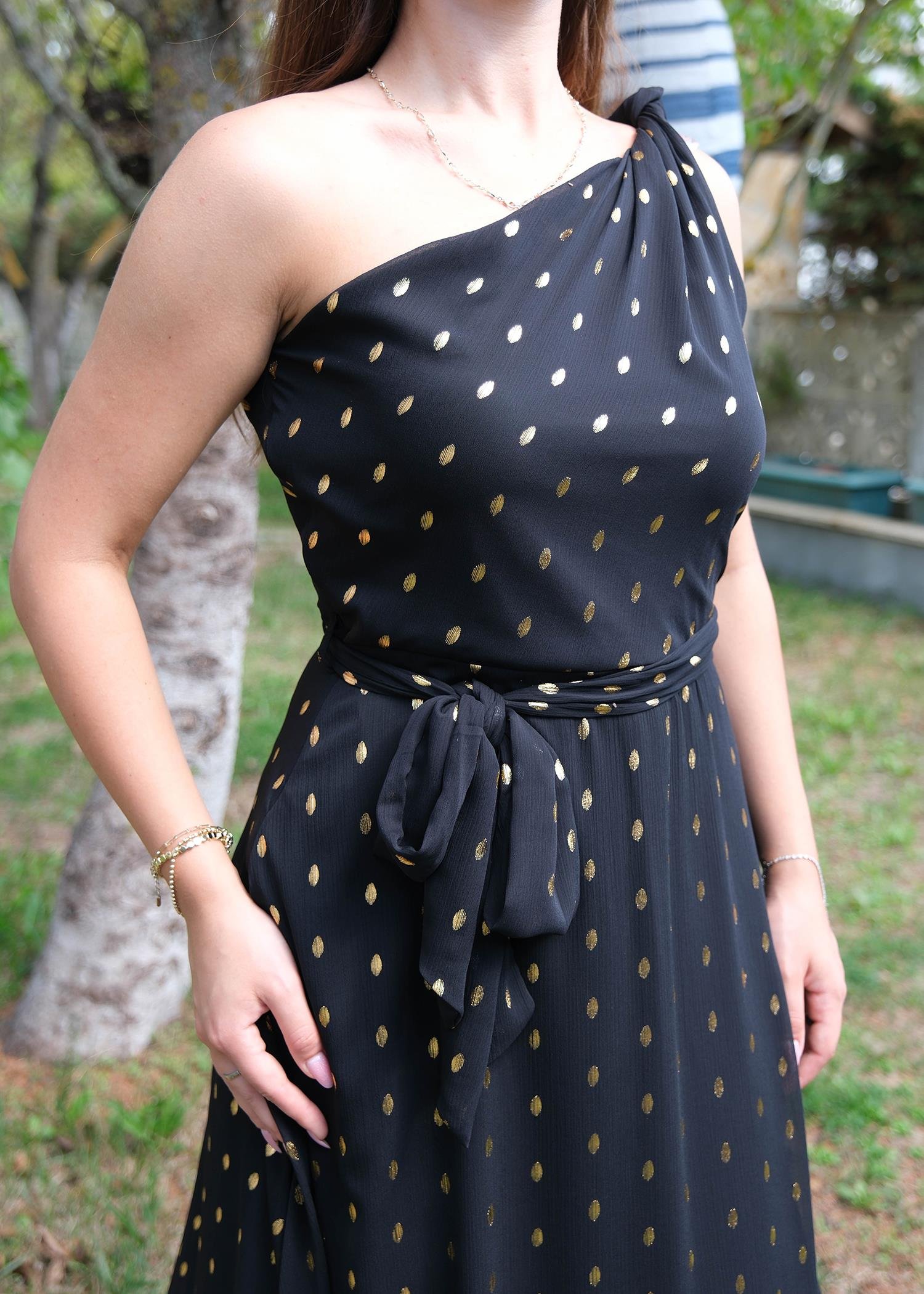 Tek Omuz Varaklı Elbise Siyah-Gold