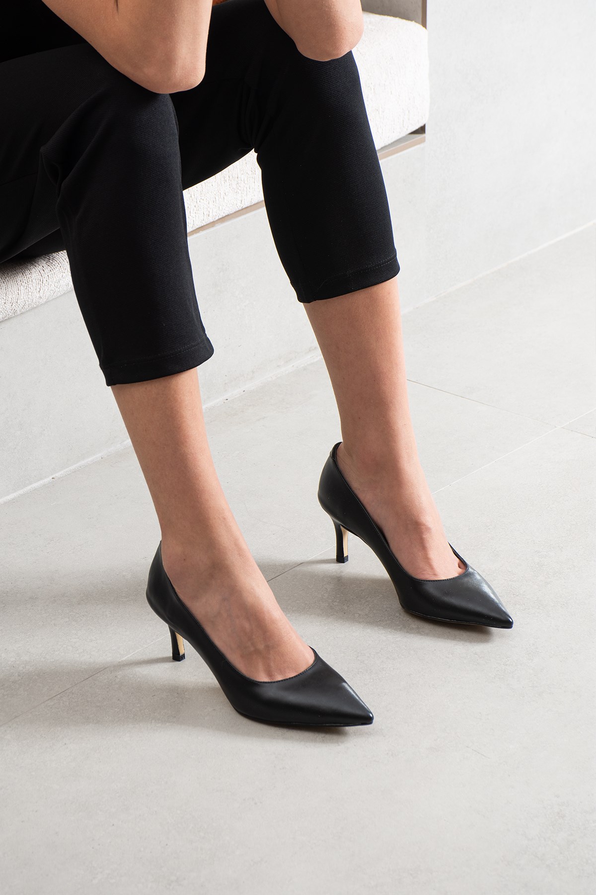 Pael Siyah Deri Kadın Stiletto Topuklu Ayakkabı 
