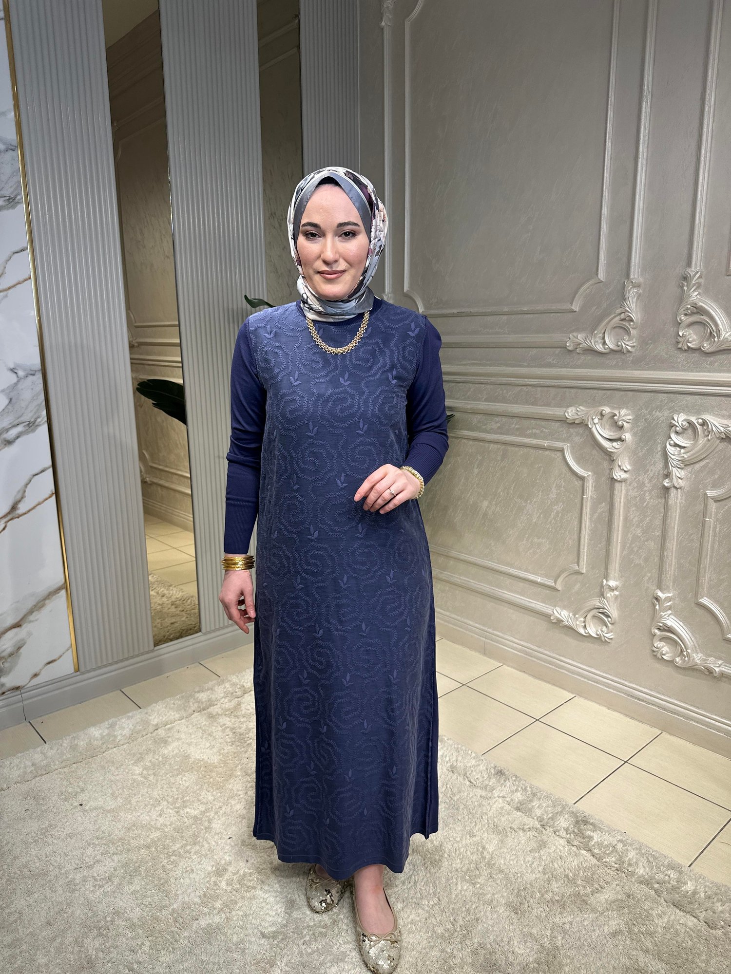 2061 Nakış İşlemeli Elbise