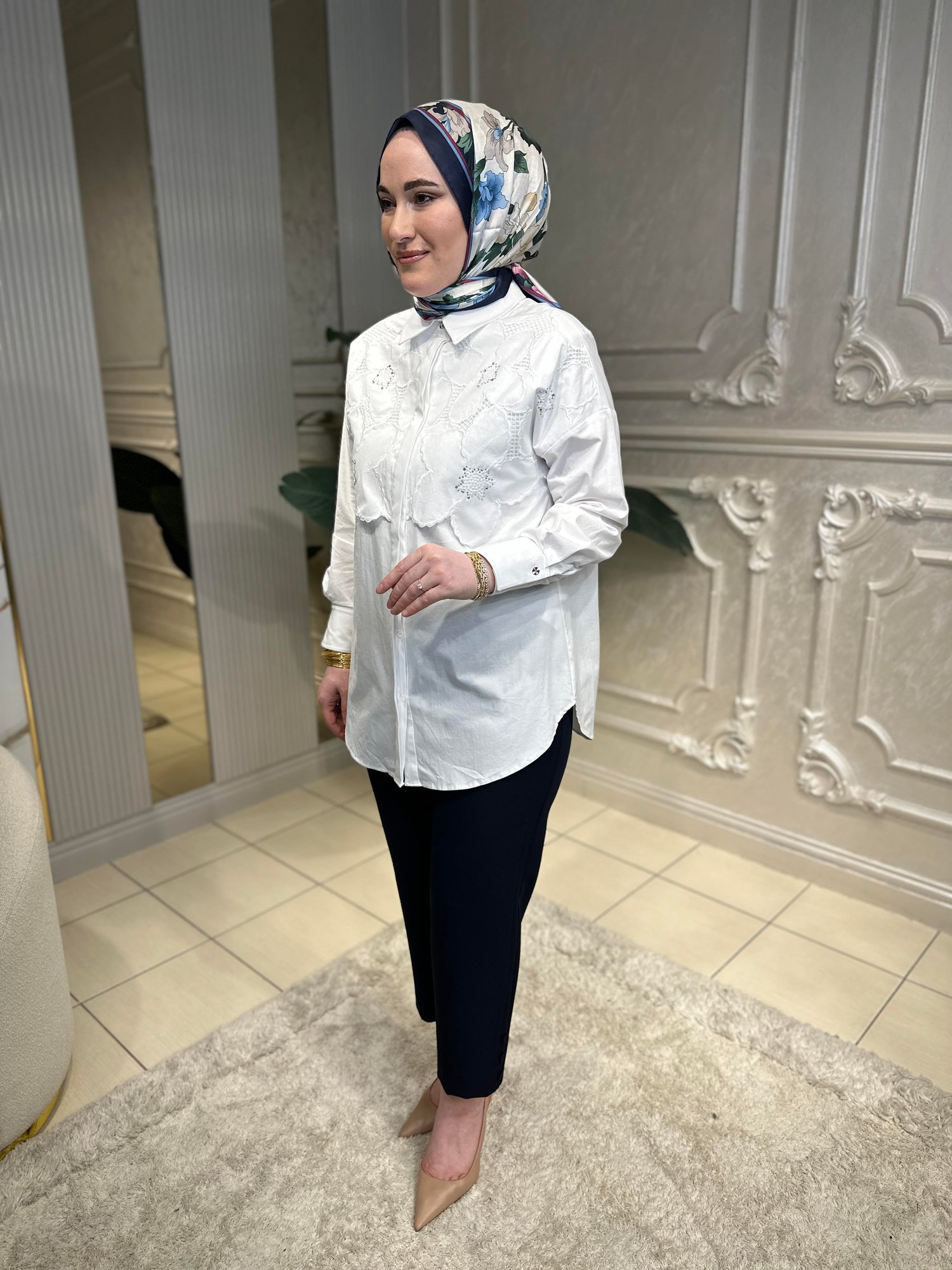 21061 Taş İşlemeli Gömlek