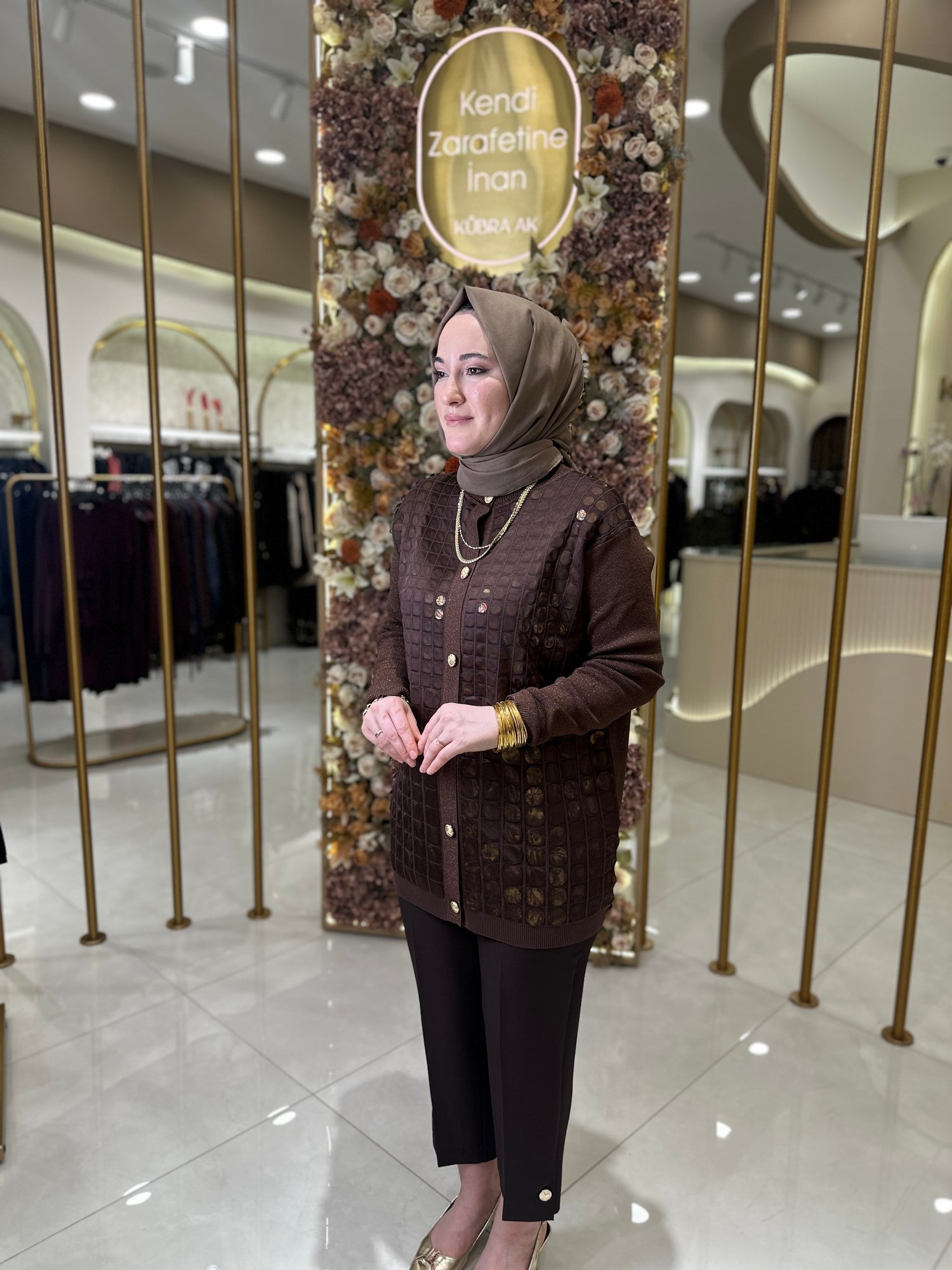 3027 Ghisa Pul Detaylı Triko Ceket