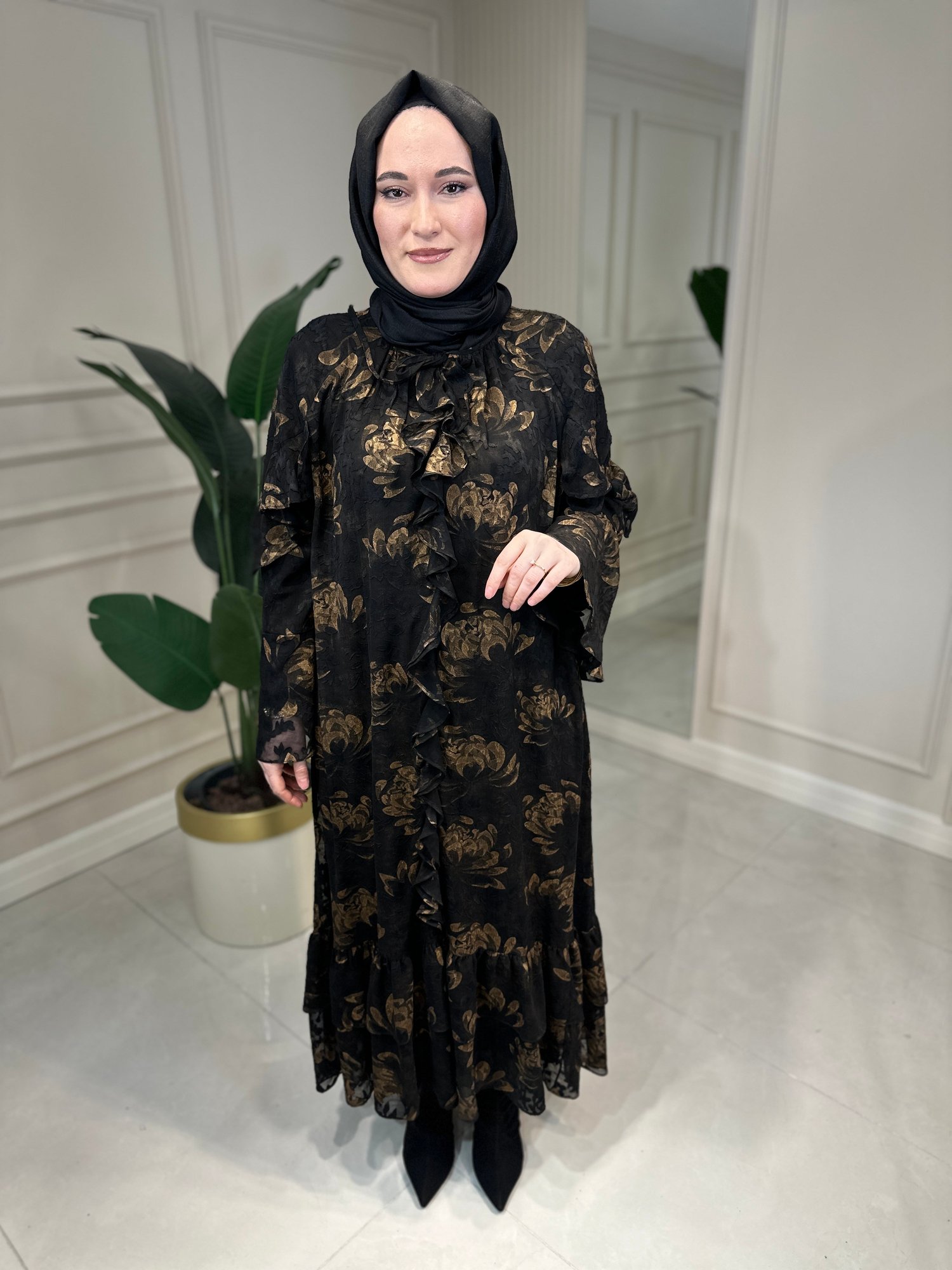 4124 Ghisa Elbise