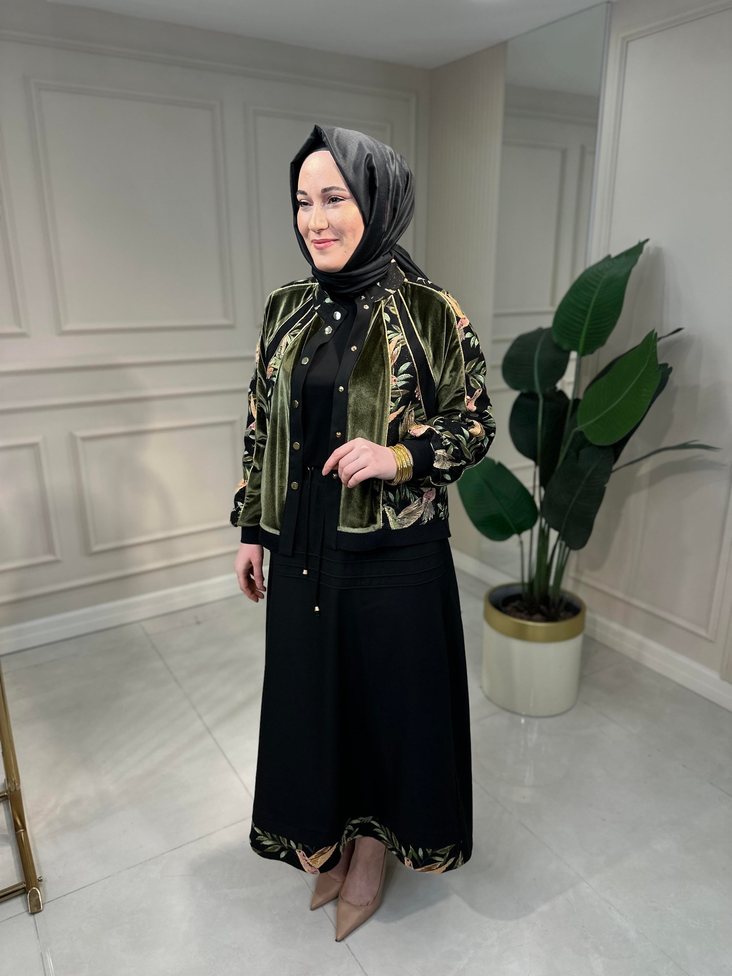 4173 Ghisa Kadife Dokulu Takım